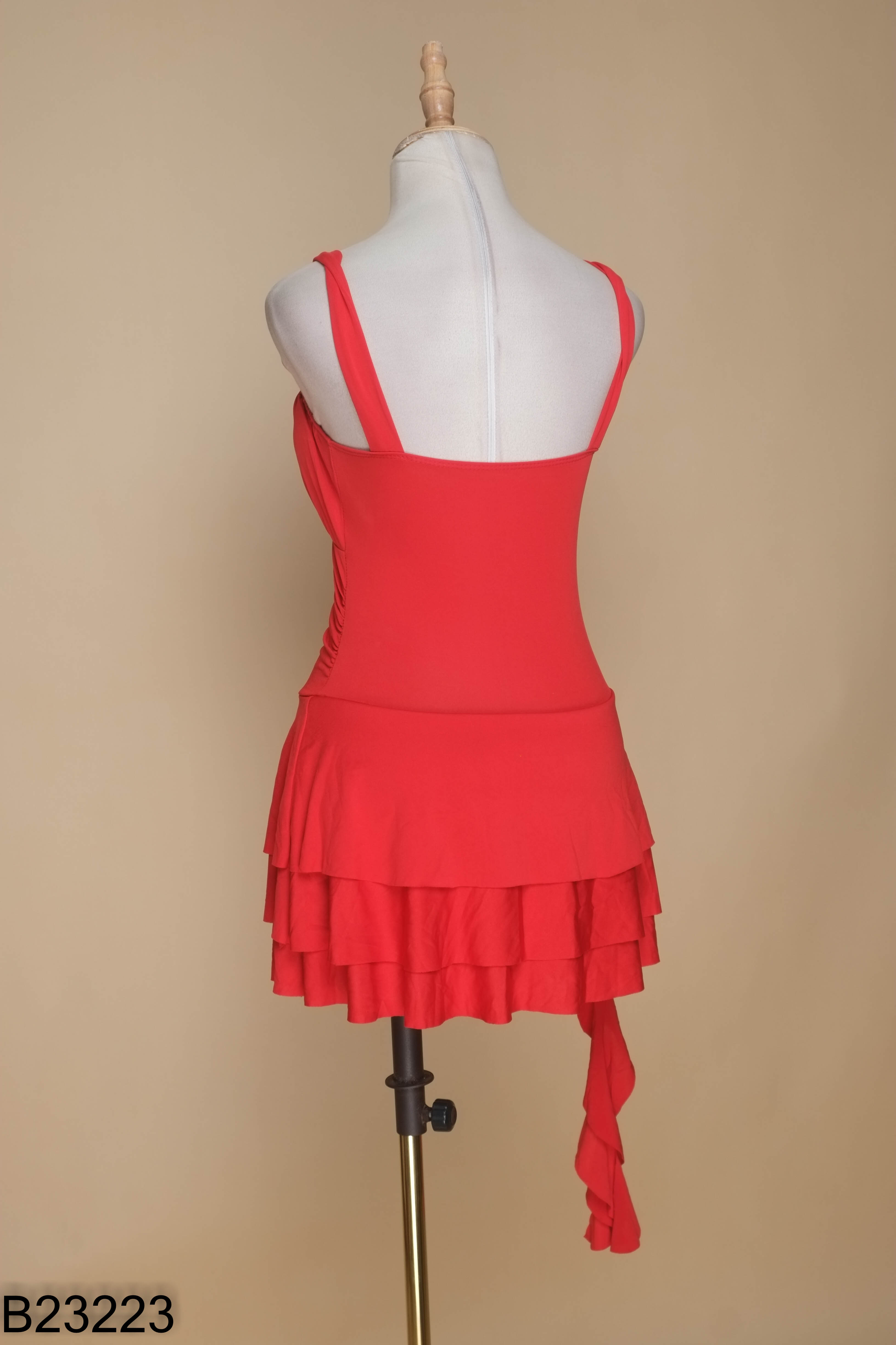 Bikini đỏ tua rua