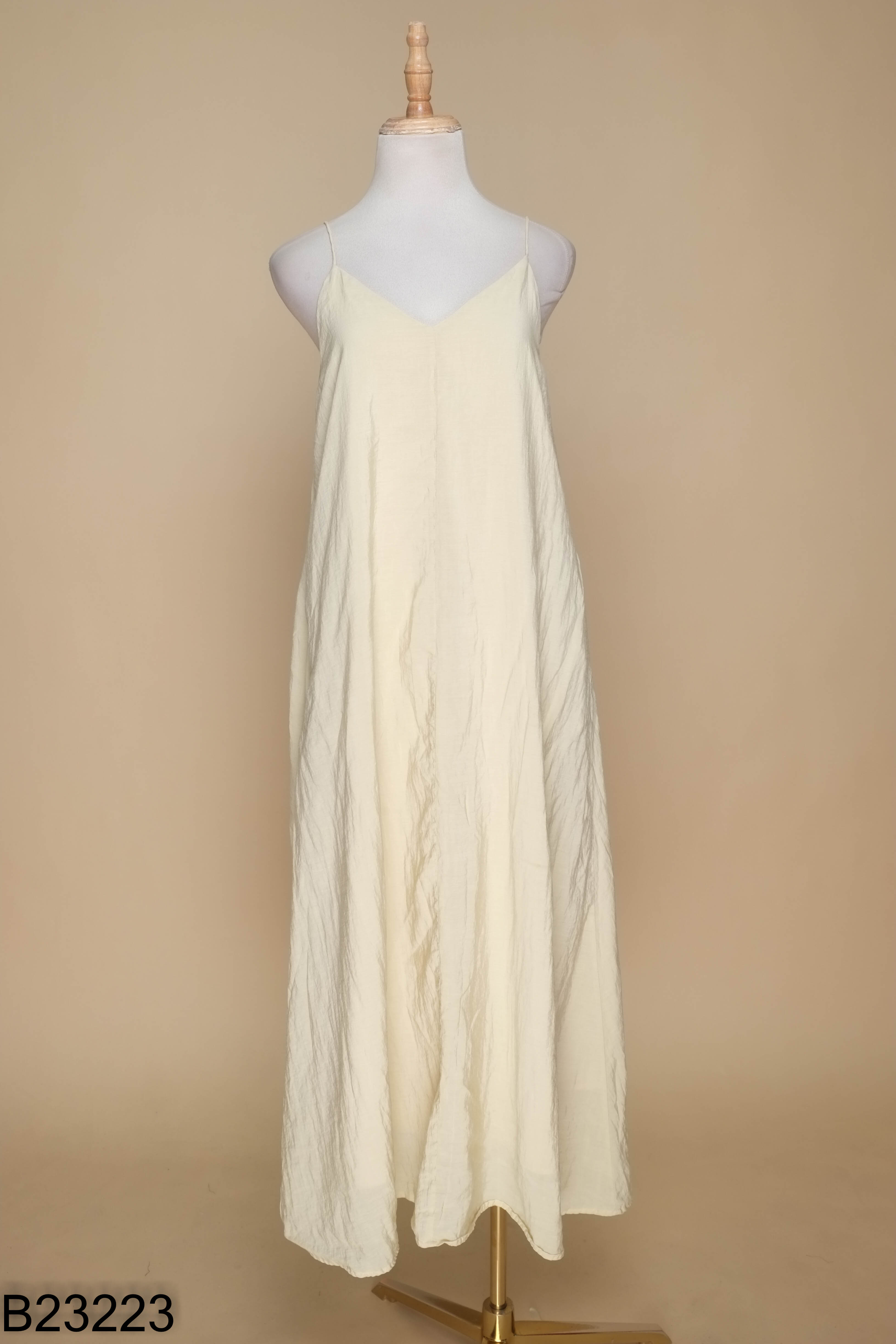 Váy linen vàng suông hai dây