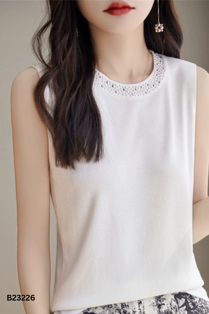 NEW Áo len trắng cổ đính