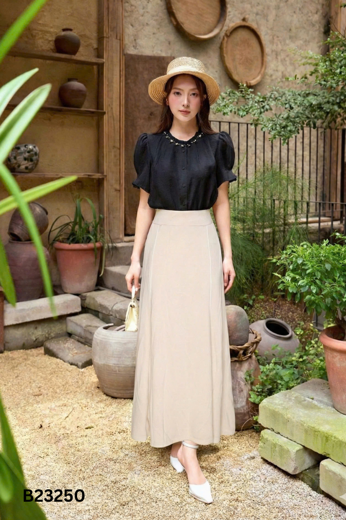 Chân váy nỉ be sọc trắng