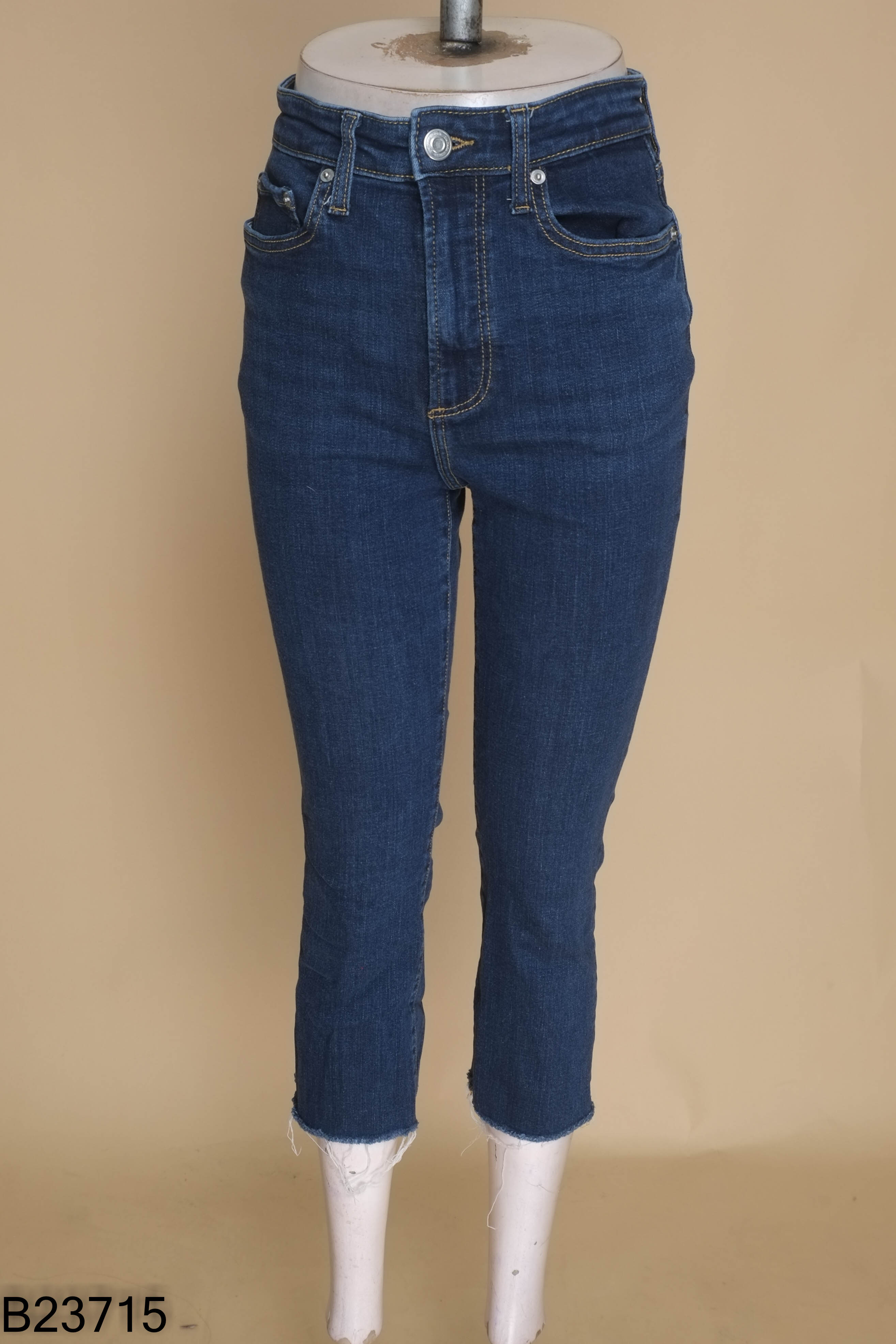 Quần jeans xanh ZARA viền rua