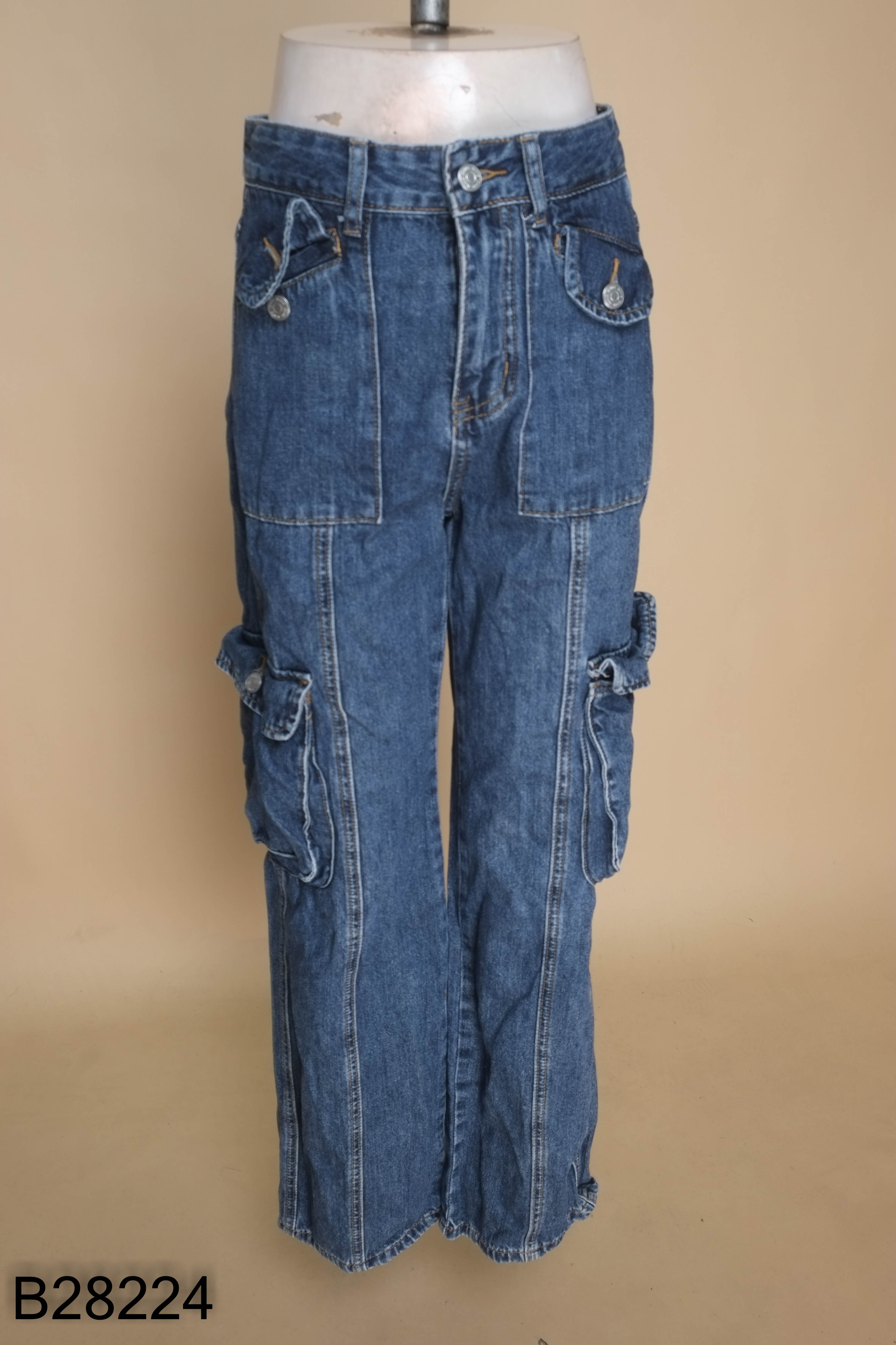 Quần jeans xanh túi hộp