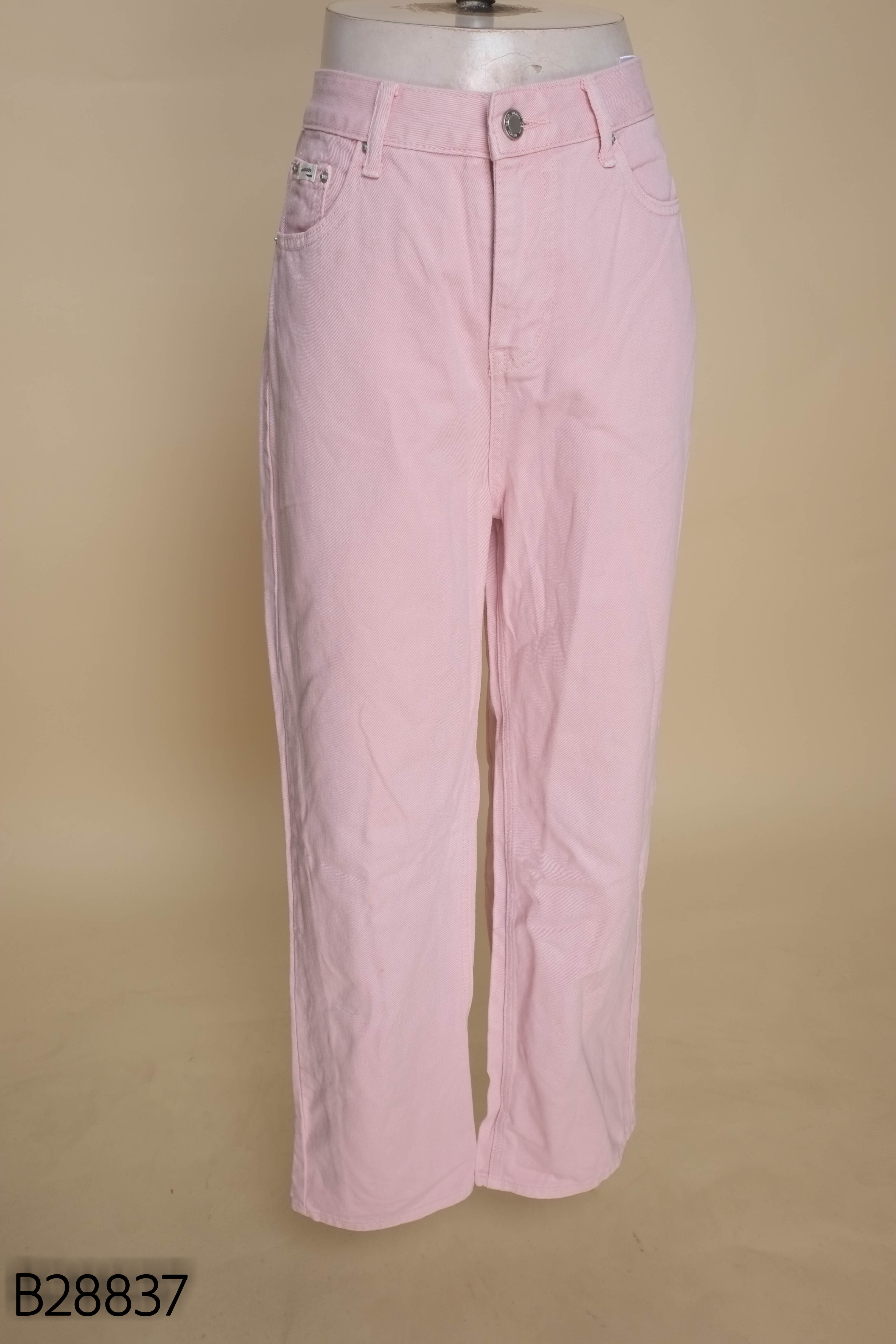 Quần jeans hồng trơn suông