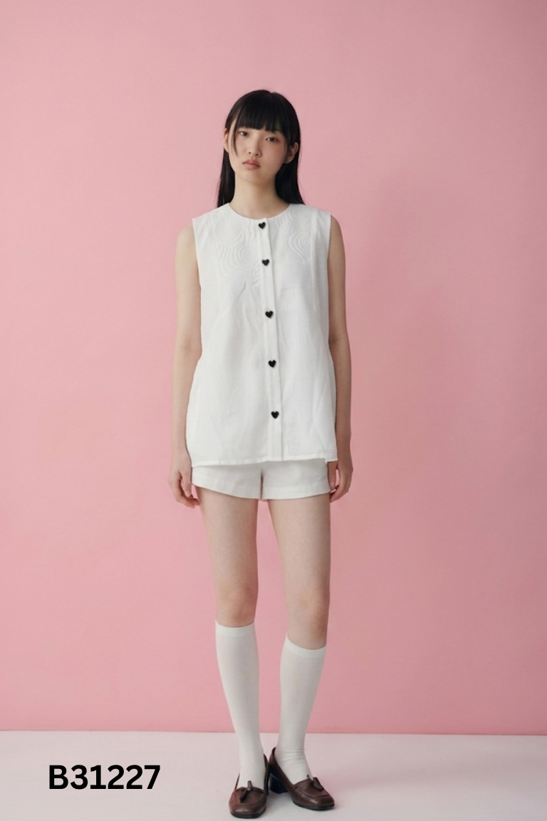 Áo OLV BOUTIQUE trắng cúc đen