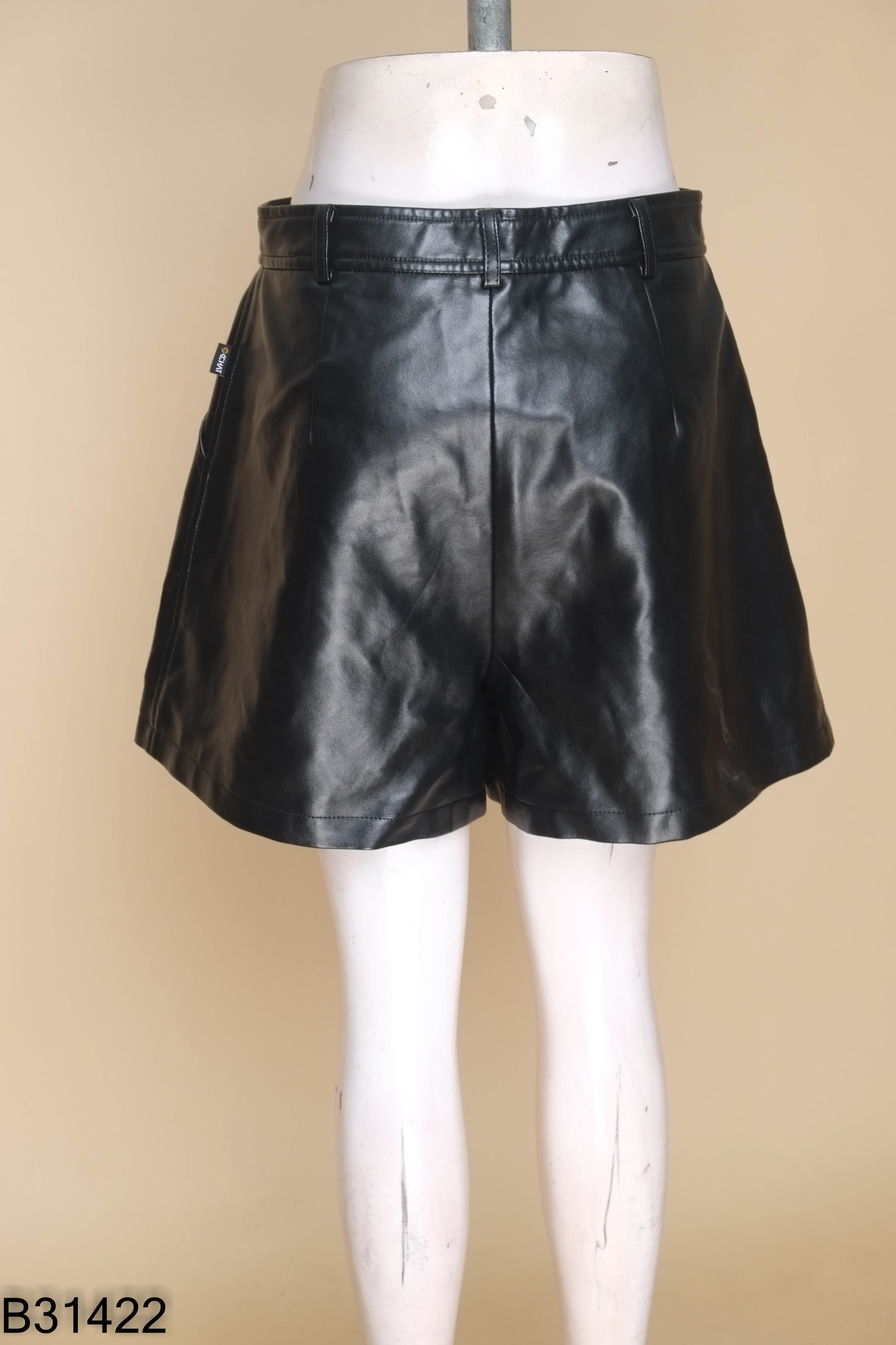 Quần shorts CCHAT da đen
