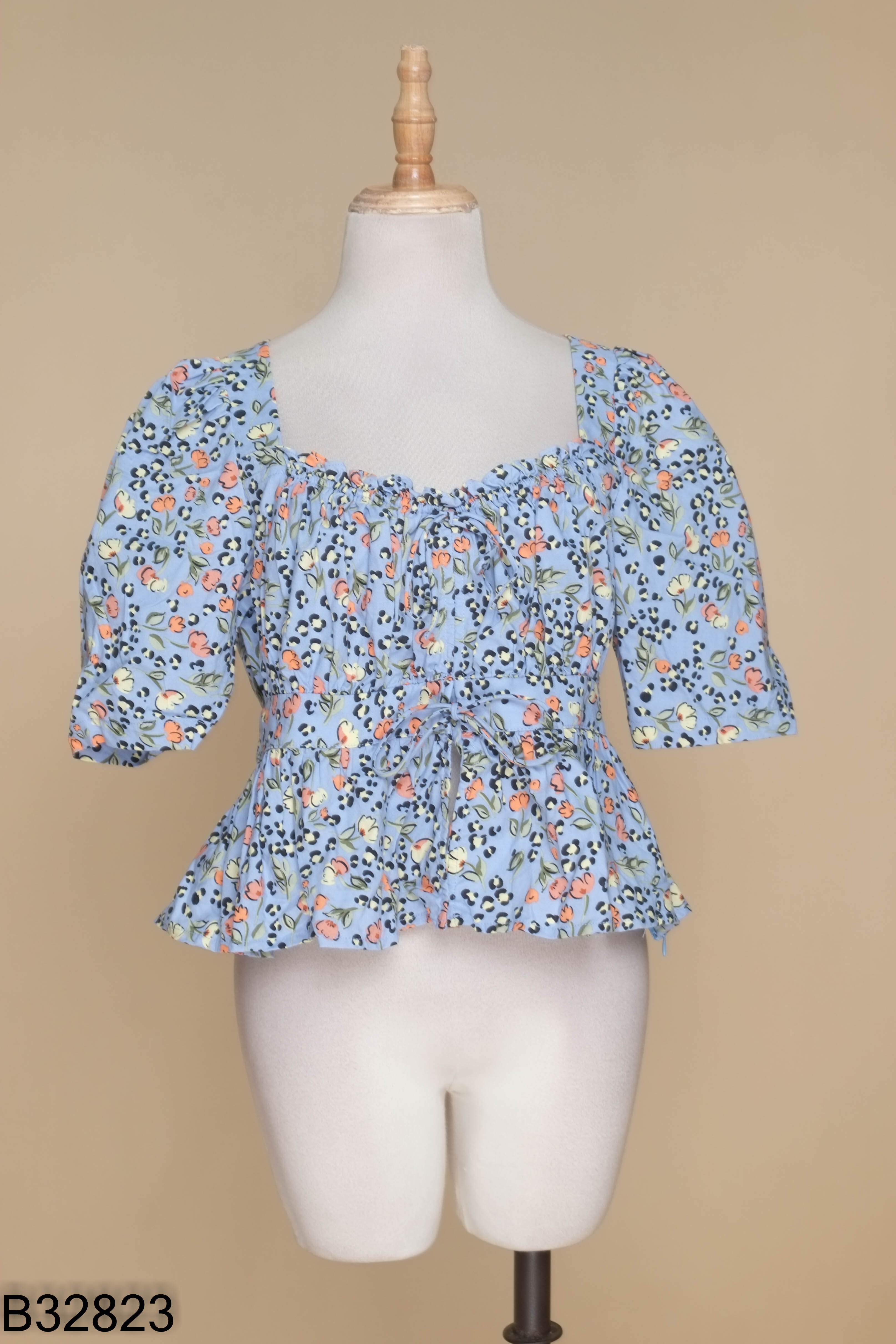 Áo linen xanh họa tiết