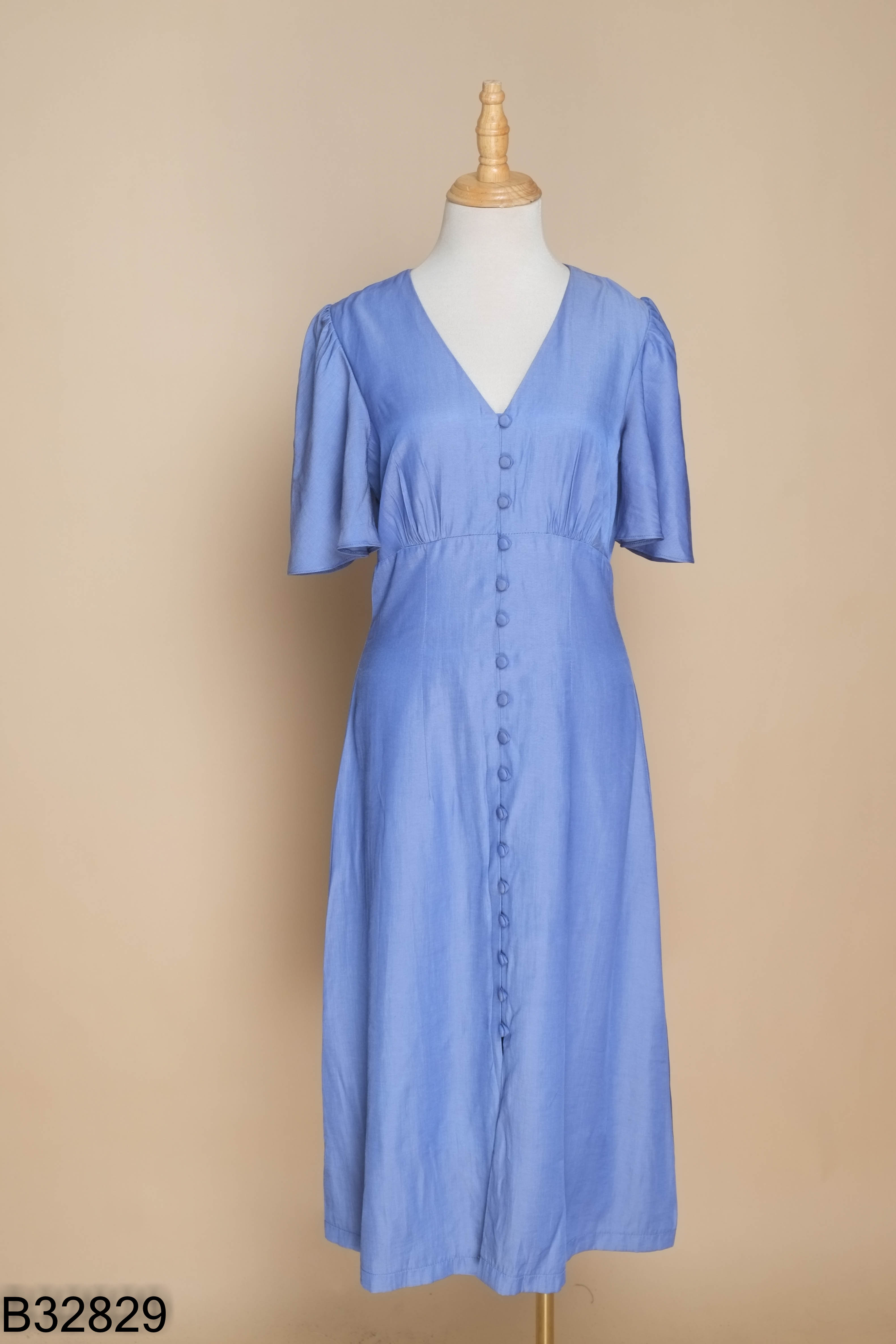 Váy SOLEI boutique xanh phối khuy