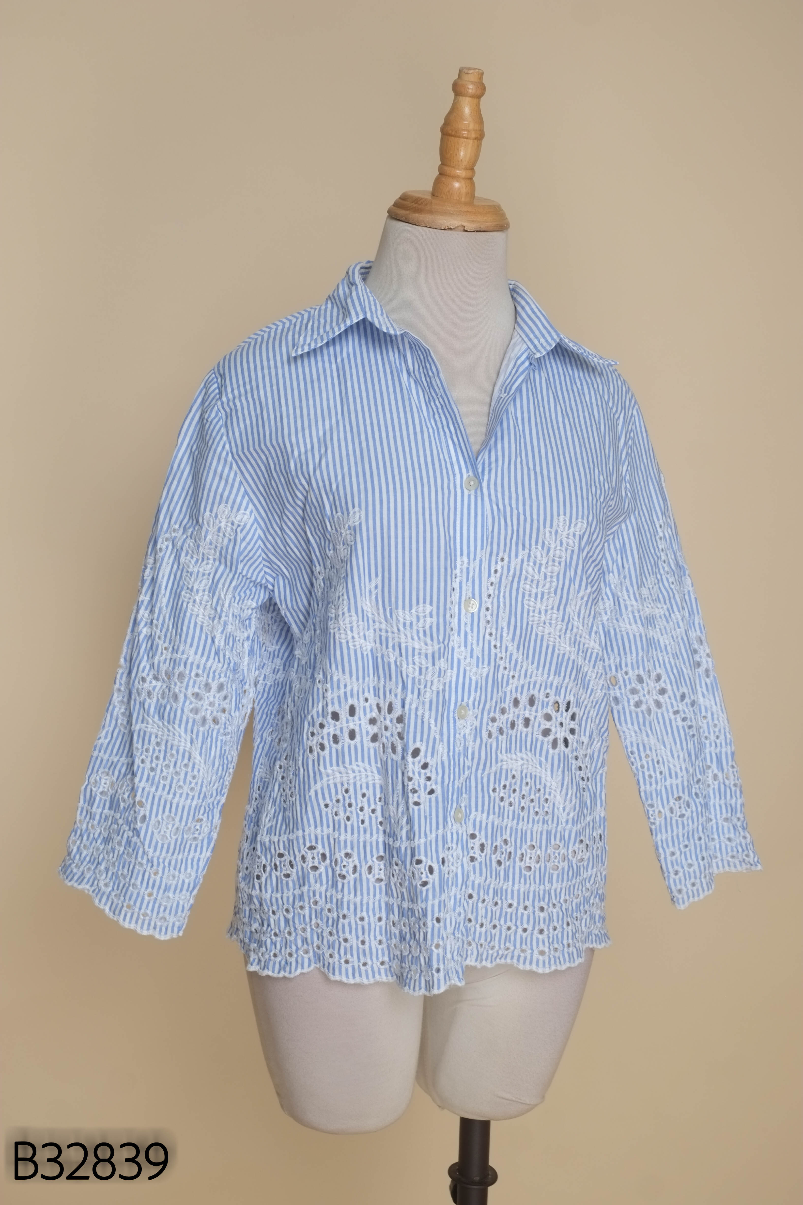 Áo sơ mi SOLEI BOUTIQUE xanh kẻ họa tiết