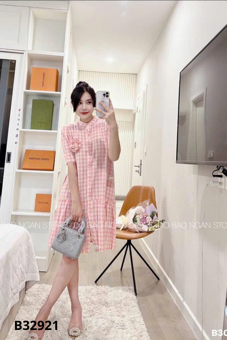 NEWTAG Váy NH Cltohing hồng kẻ caro vàng