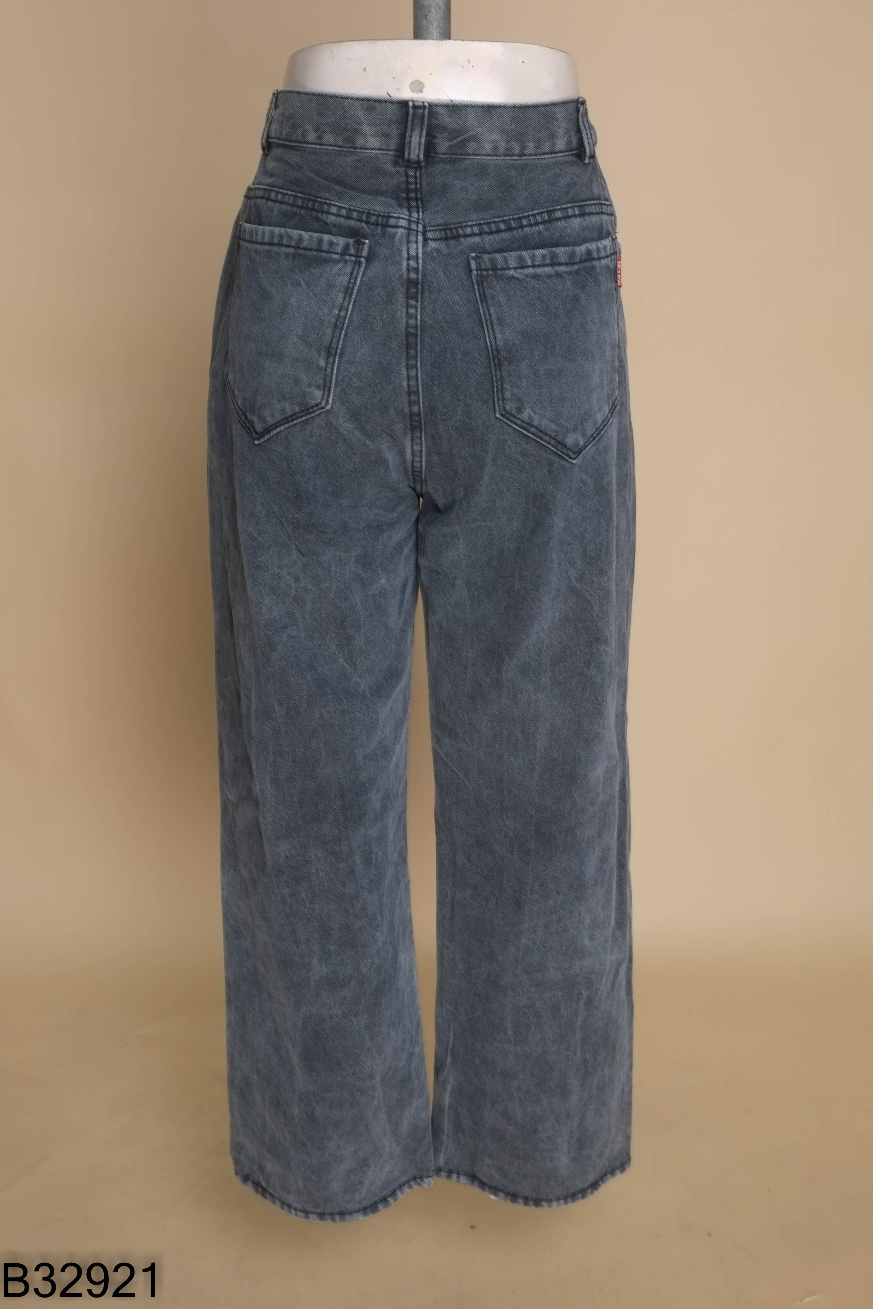 Quần jeans xám đen ống rộng