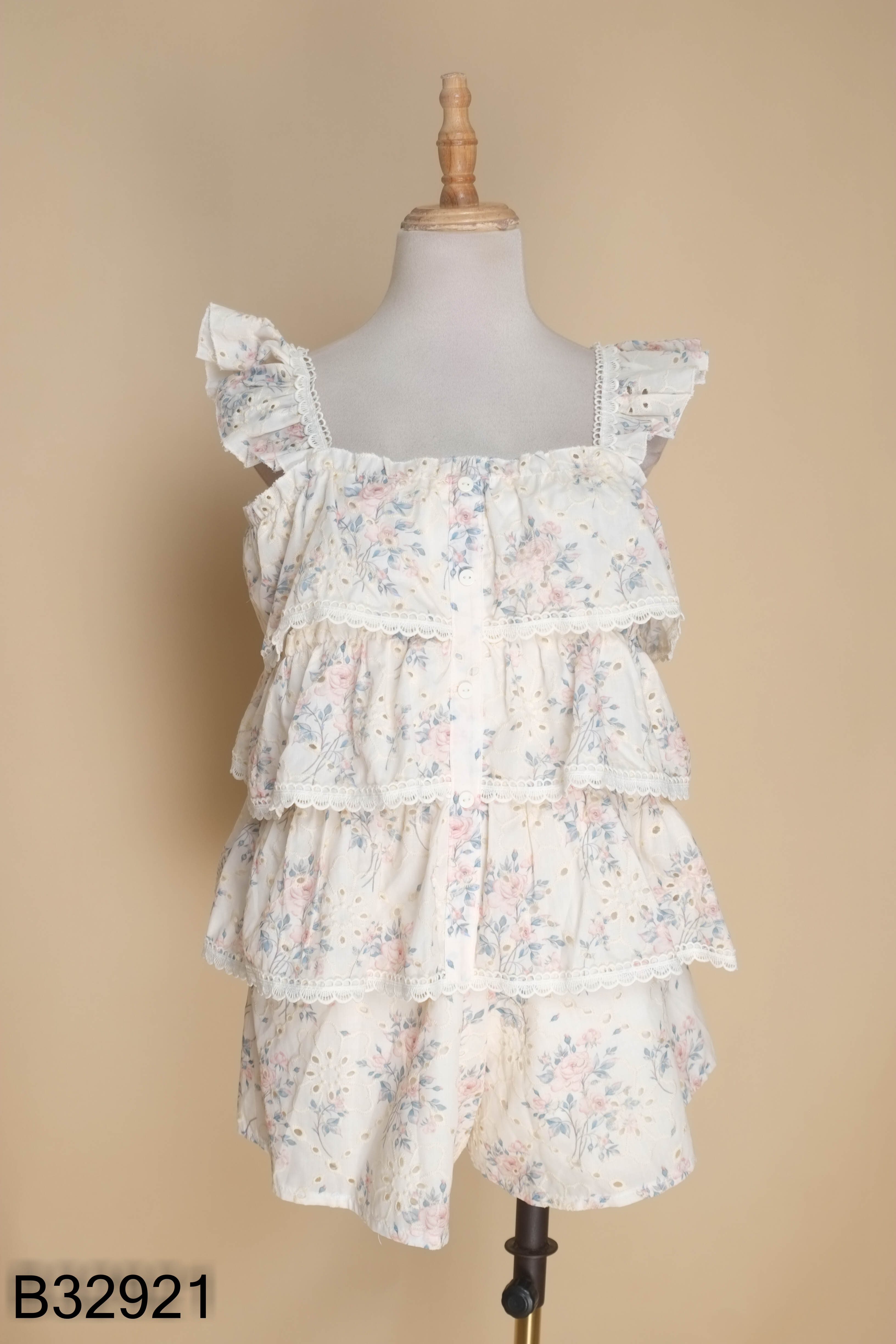 NEWTAG Set be họa tiết hoa áo + quần shorts