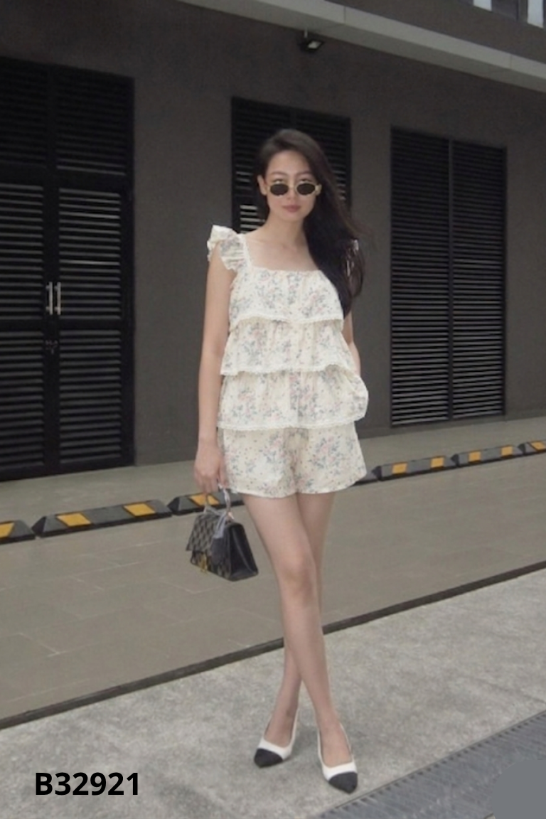 NEWTAG Set be họa tiết hoa áo + quần shorts
