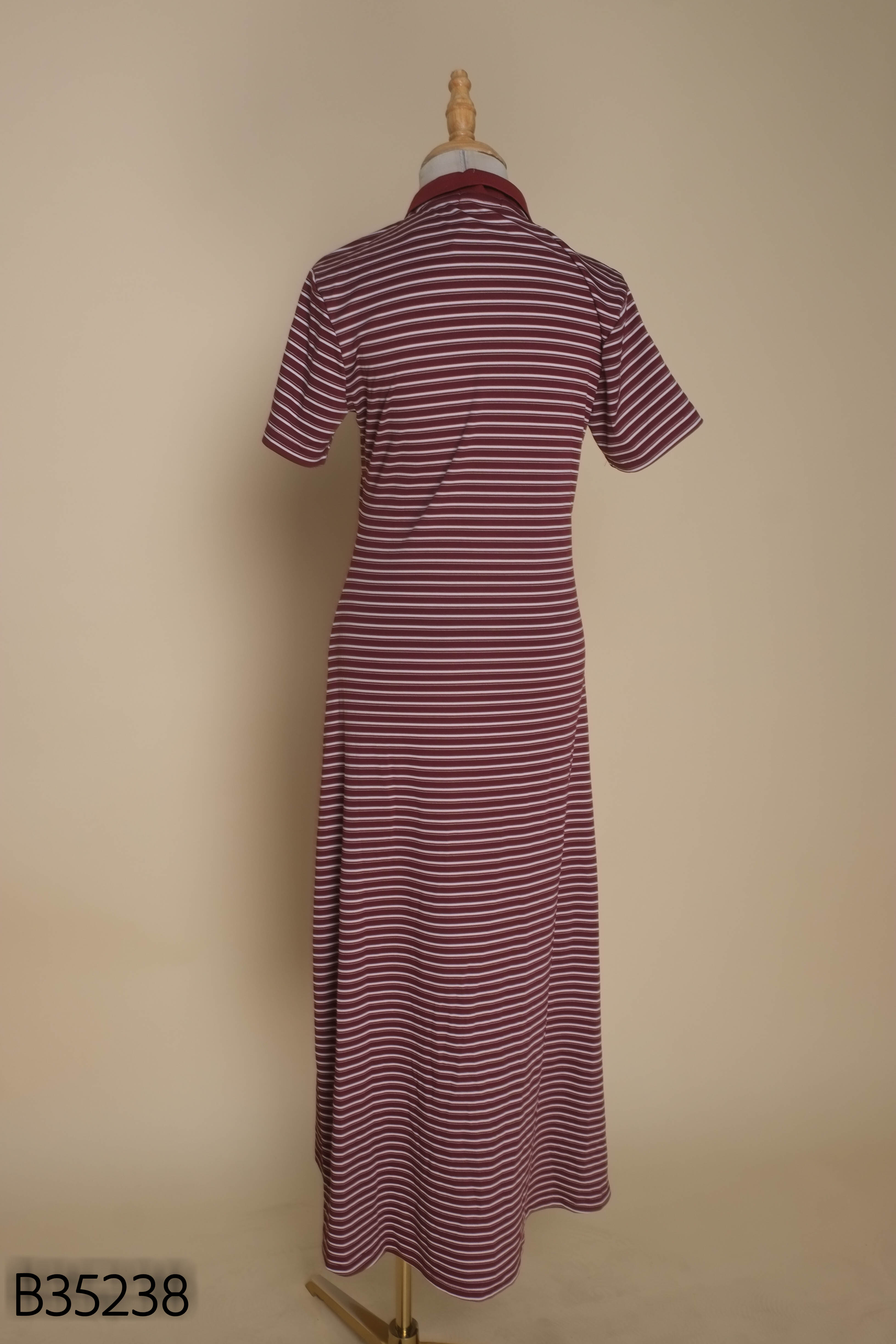 Váy polo đỏ kẻ trắng ONLY suông dài