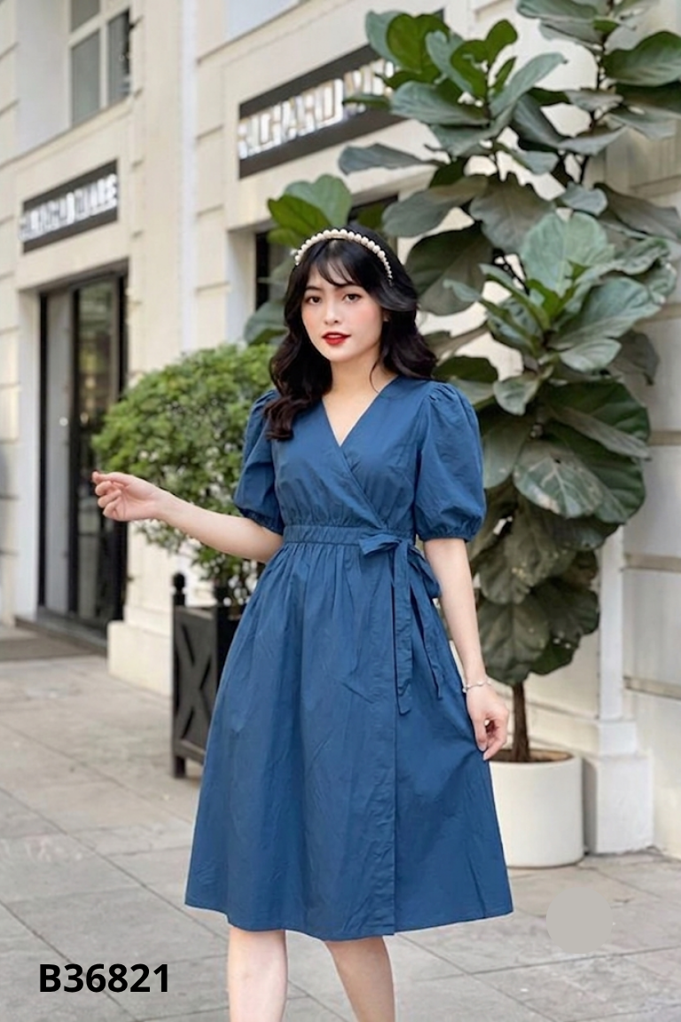 Váy BLUEPOPS xanh cổ tim