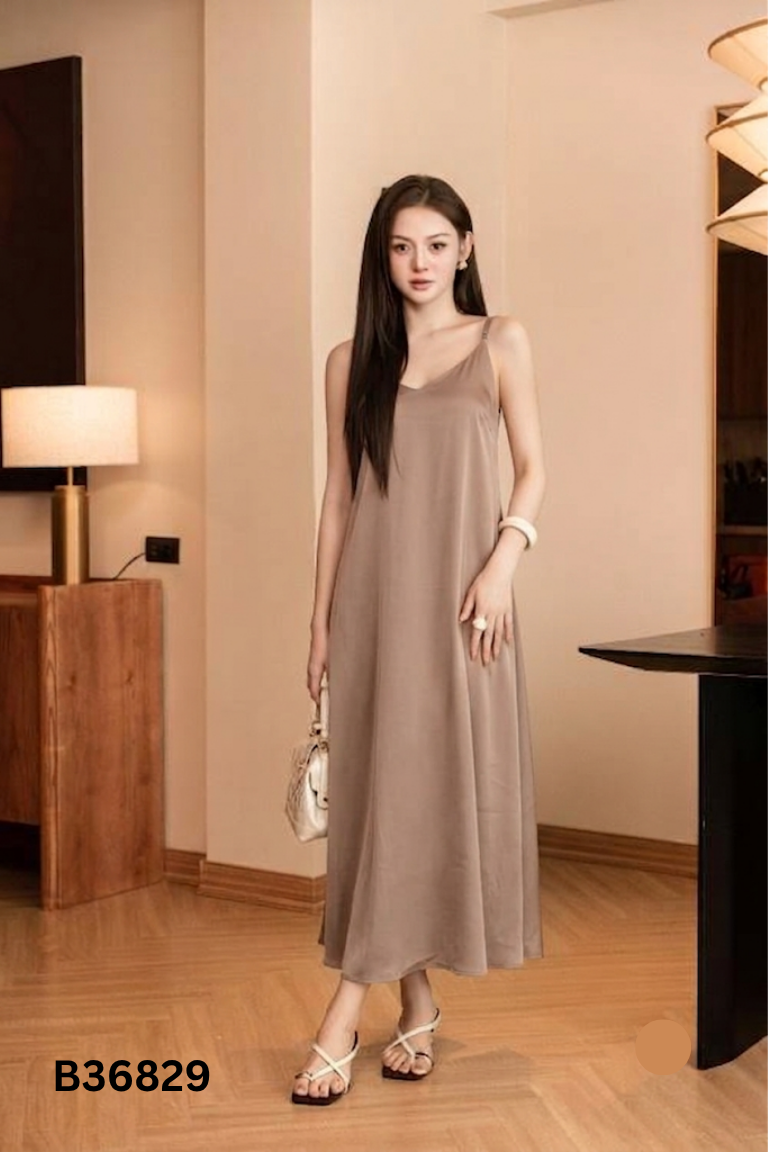 Váy lụa nâu hai dây suông