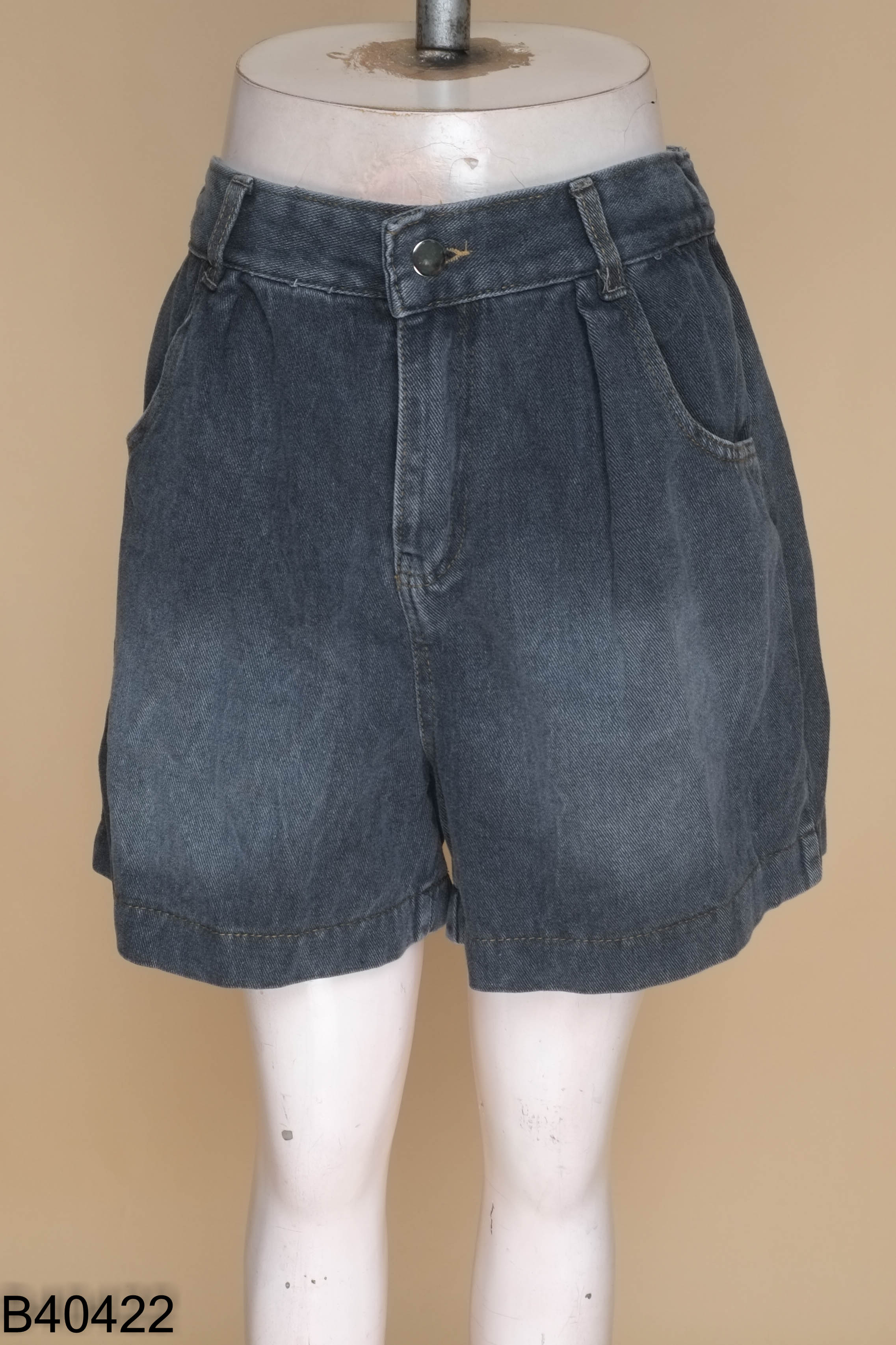 Quần shorts jeans lửng xám trơn