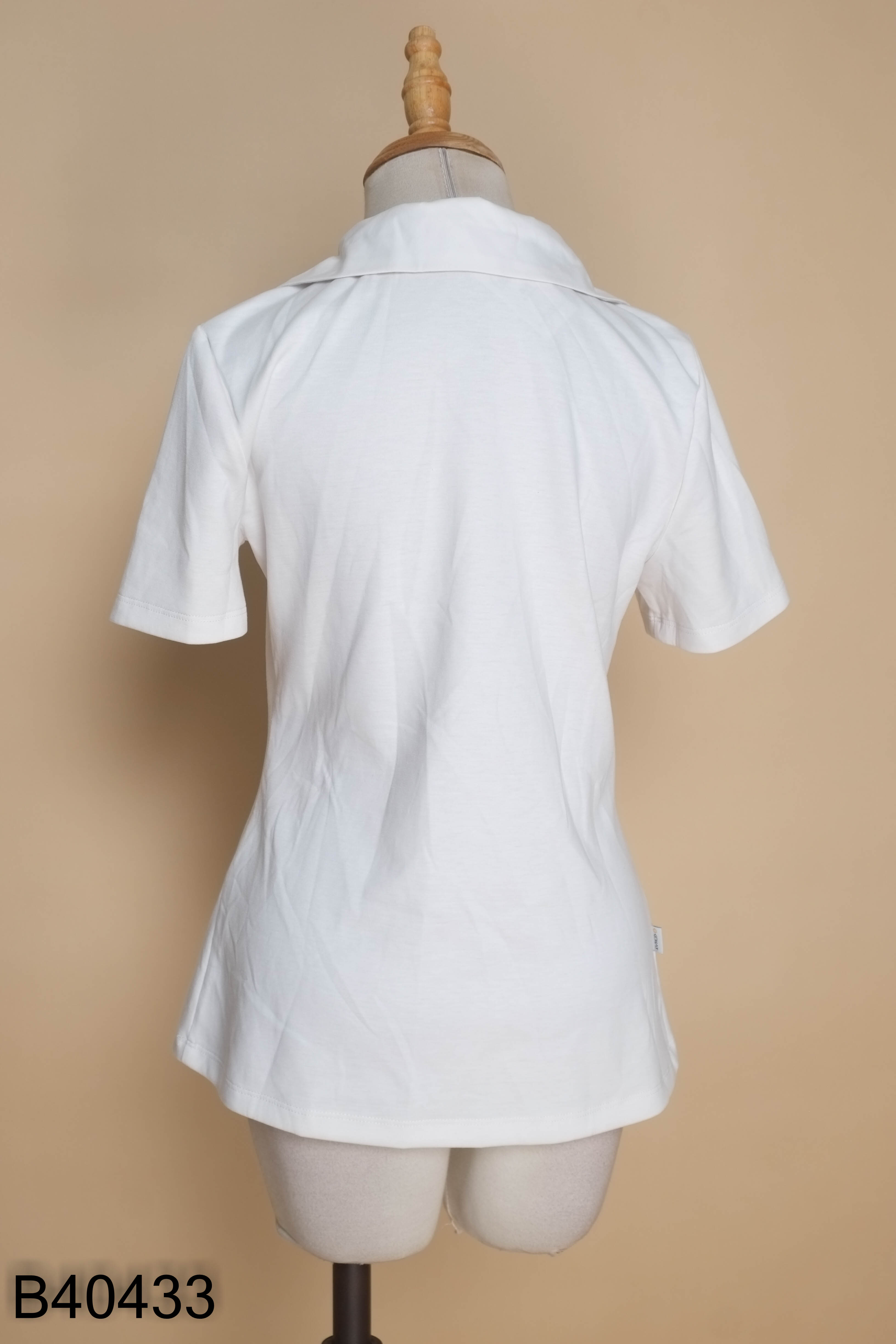 Áo trắng CCHAT cúc hoa