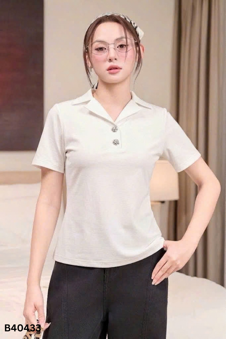 Áo trắng CCHAT cúc hoa