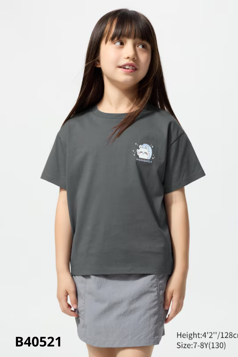 Áo thun UNIQLO xám in họa tiết KIDS