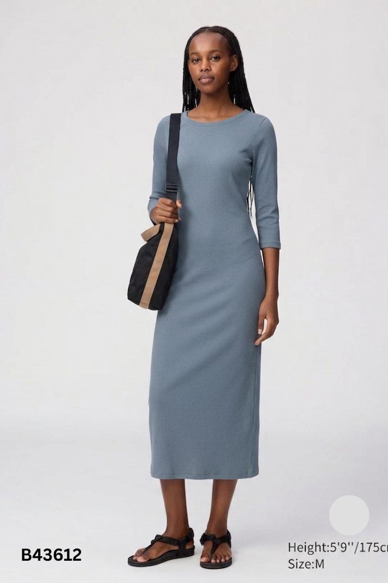 Váy UNIQLO xanh gân dài tay