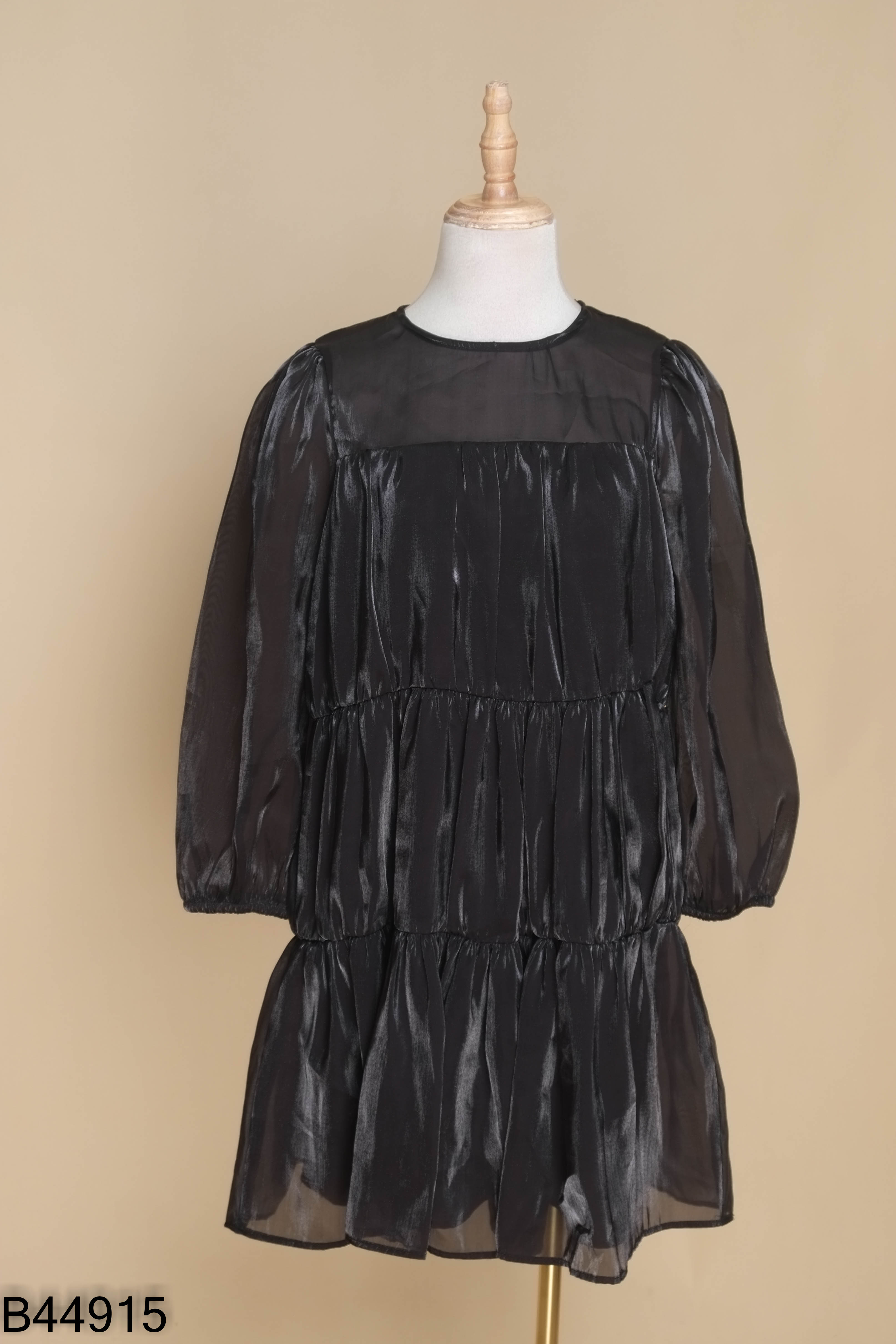 Váy babydoll organza đen