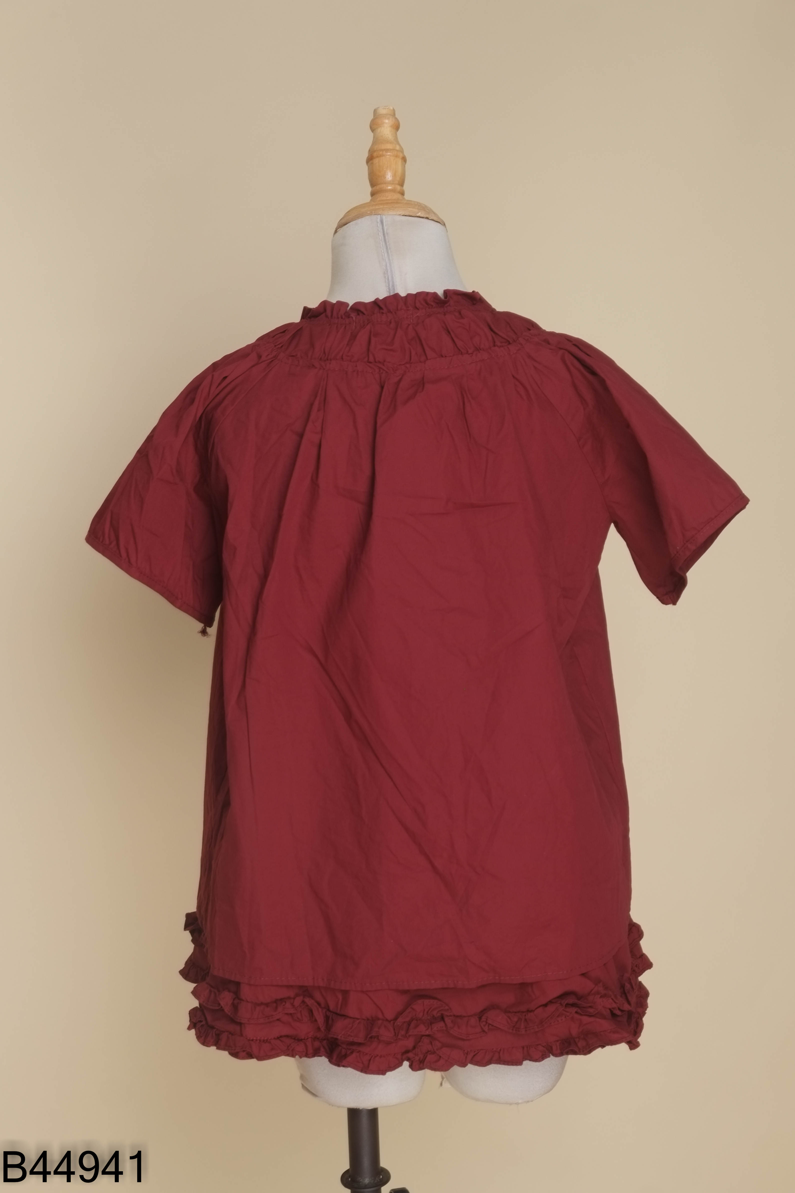 SET áo EARO đỏ+ chaan váy