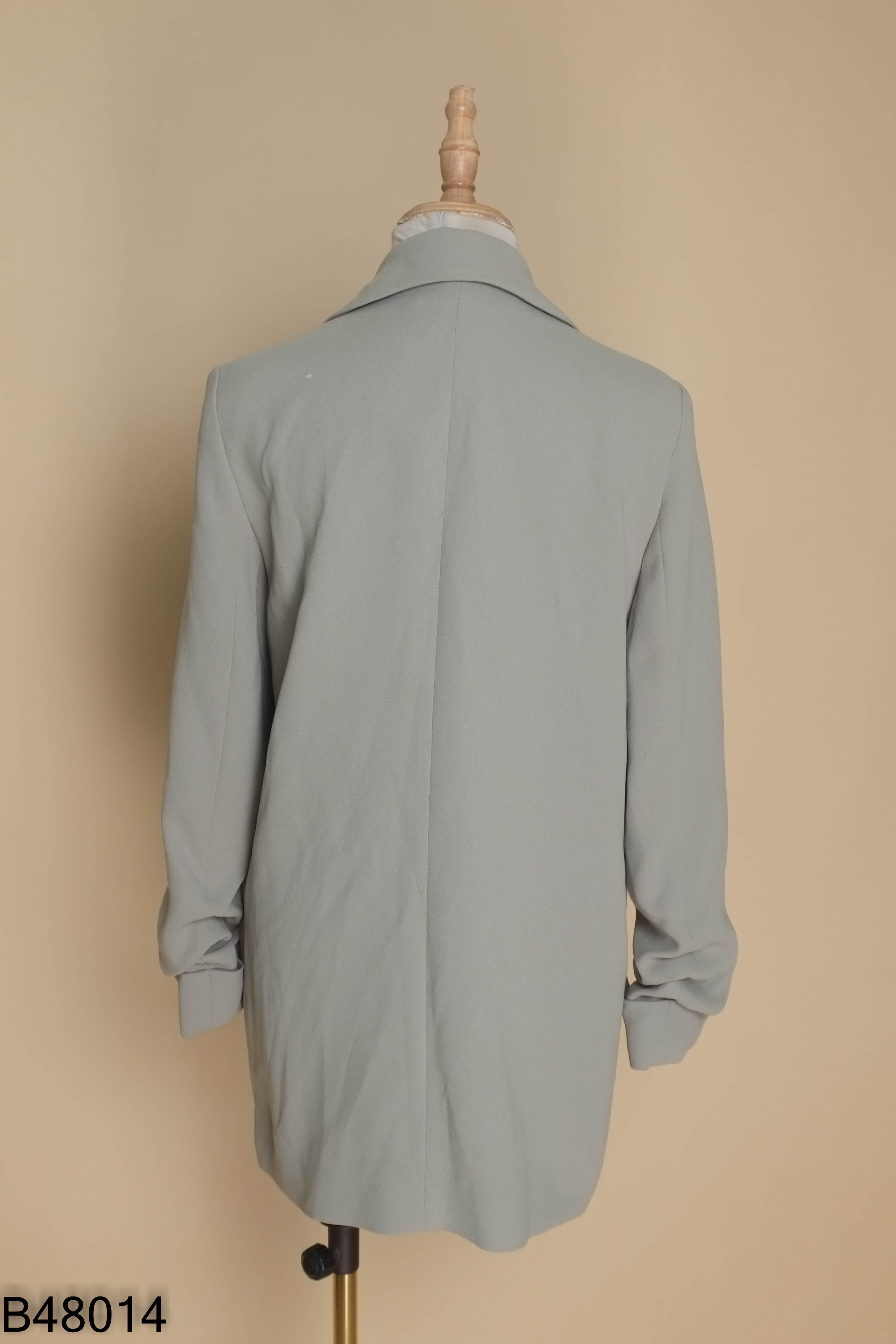 Áo blazer MANGO xanh tay dúm
