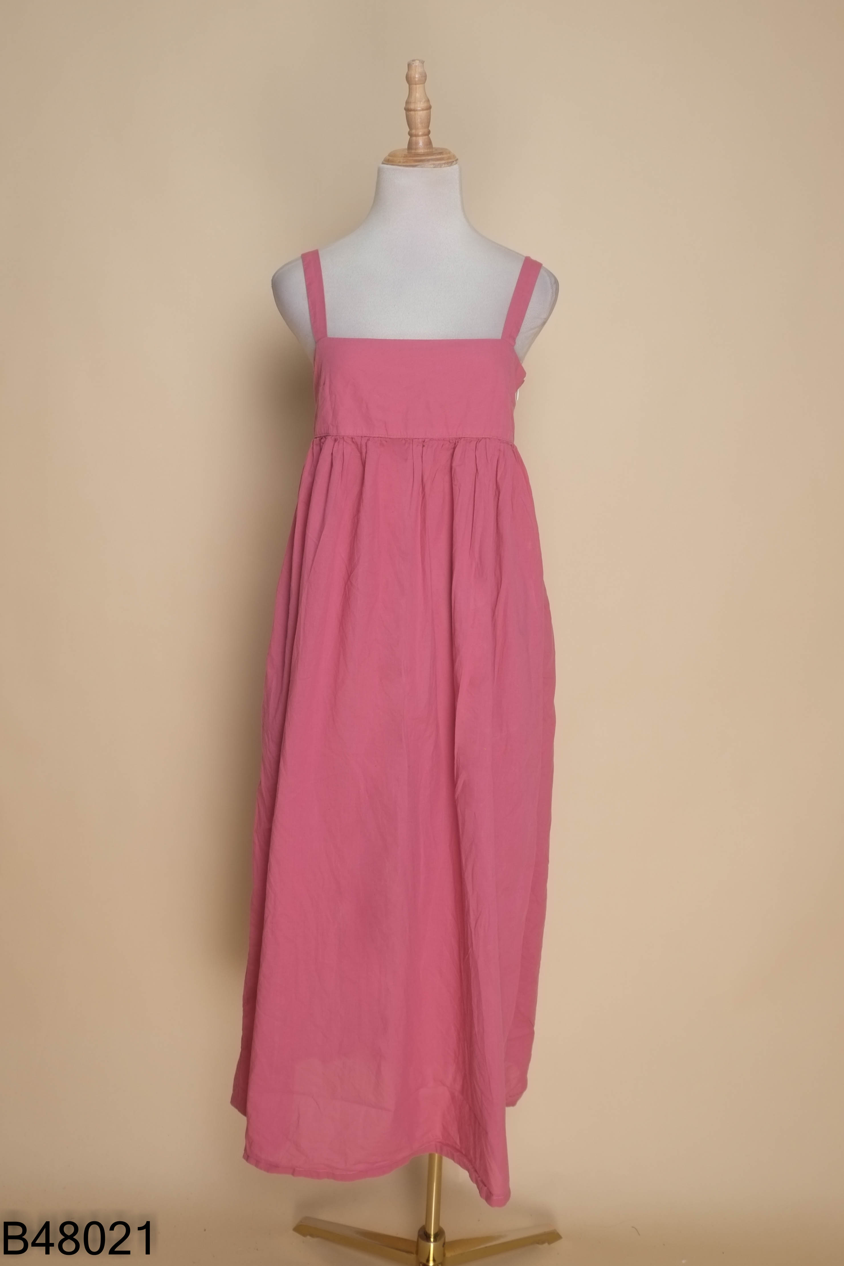 Váy 2 dây UNIQLO hồng