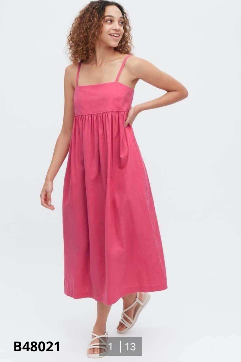 Váy 2 dây UNIQLO hồng