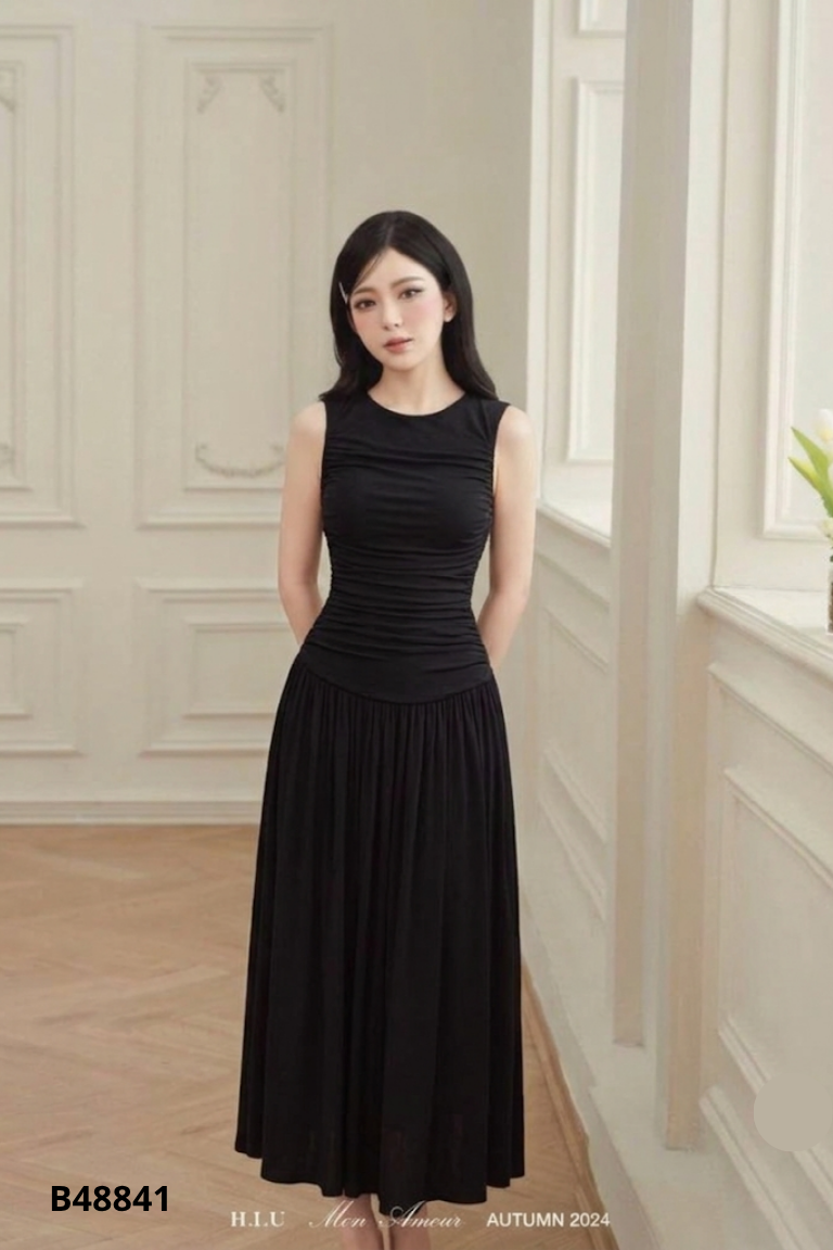 Váy đen ánh HT sát nách phối kiểu nhún