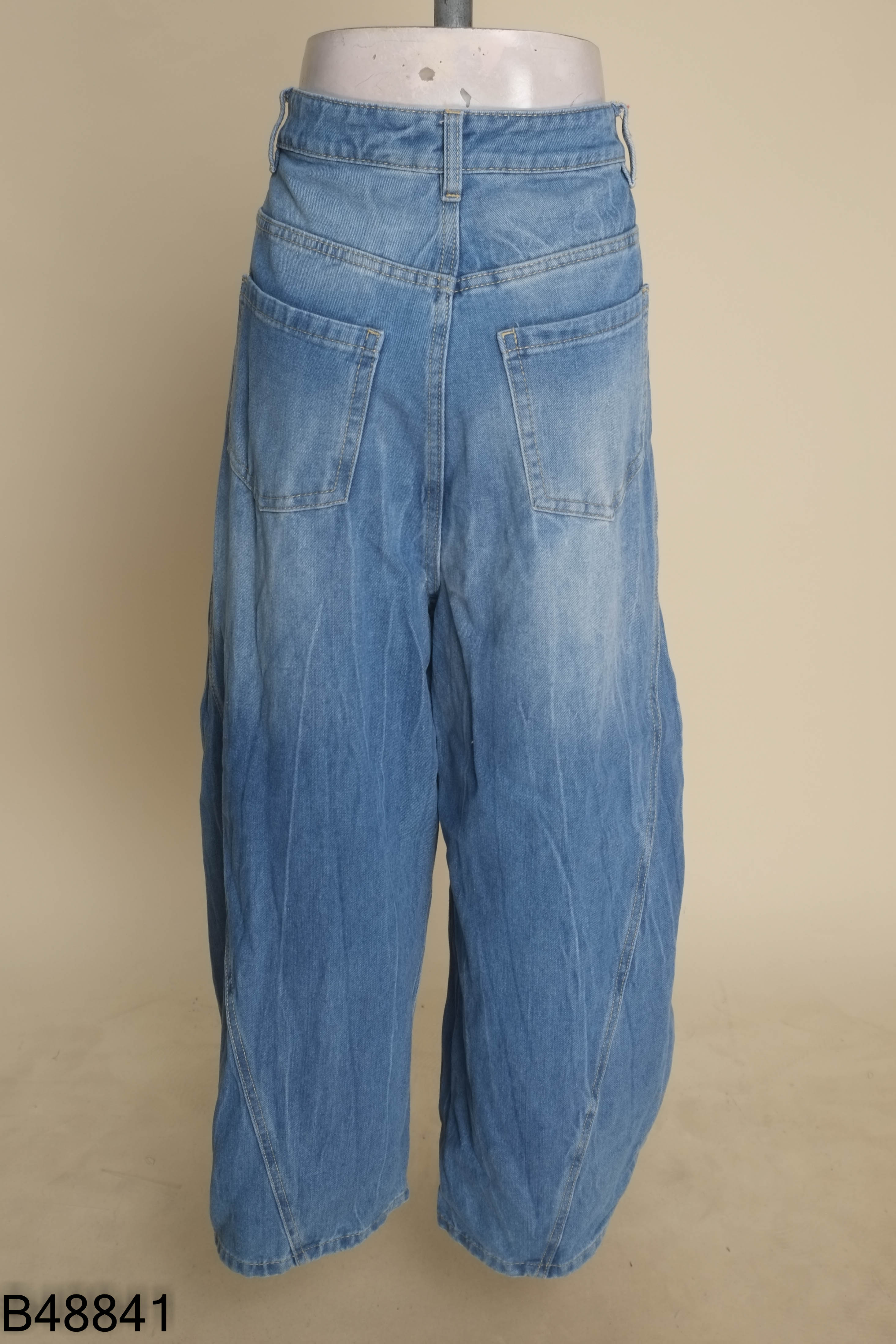 Quần jeans xanh trơn ống rộng