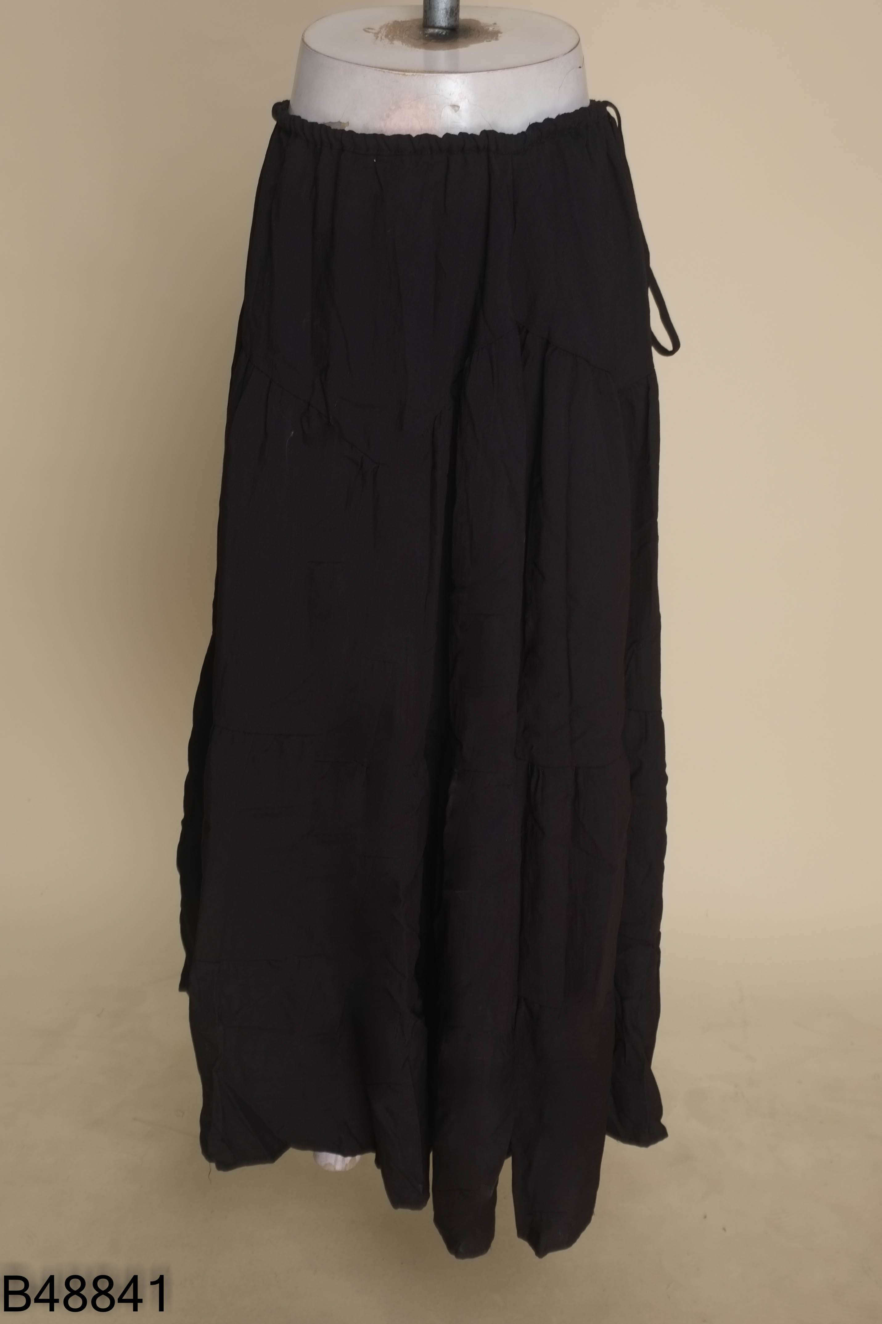Chân váy đen dài babydoll