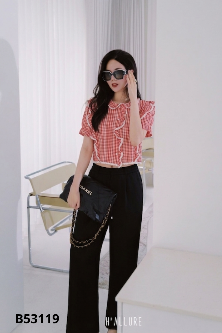 Áo đỏ kẻ caro H'ALLURE phối bèo