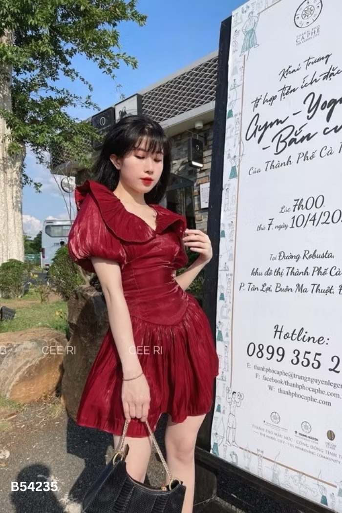 NEWTAG váy nhỡ đỏ trơn bo eo