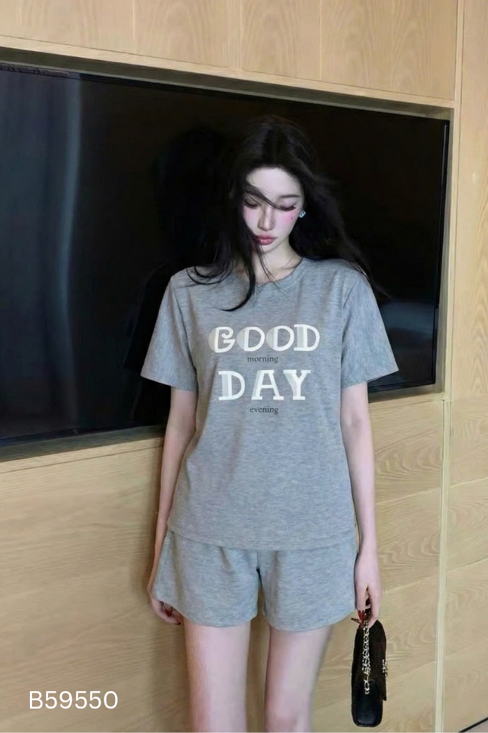 NEWTAG set áo + quần đùi xám in chữ