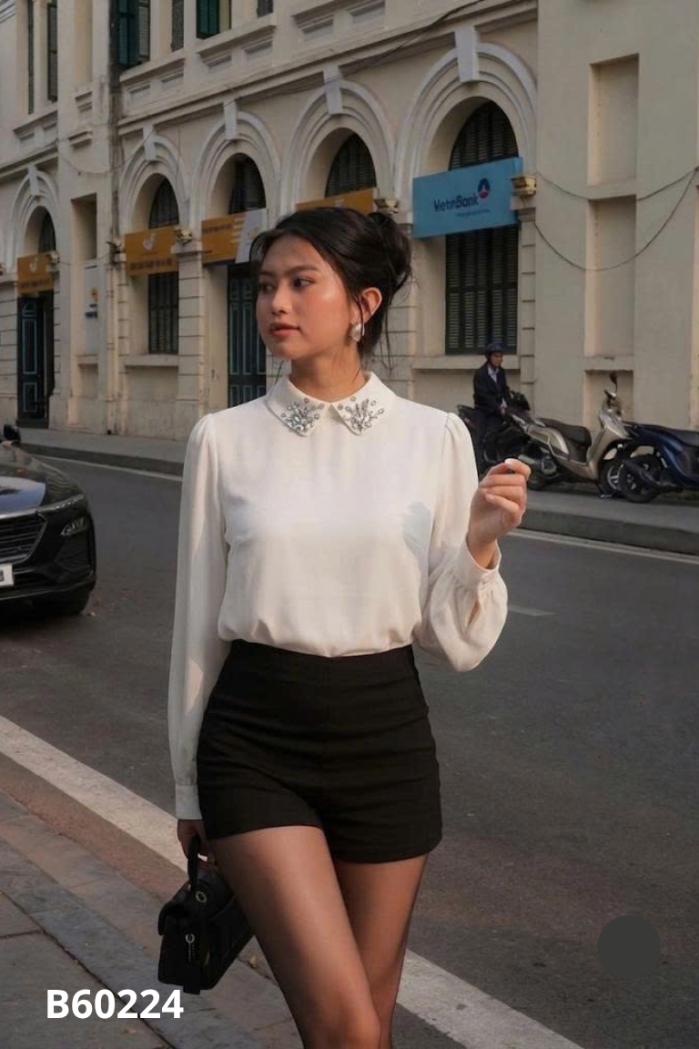 Áo HUONG BOUTIQUE trắng cổ đính đá