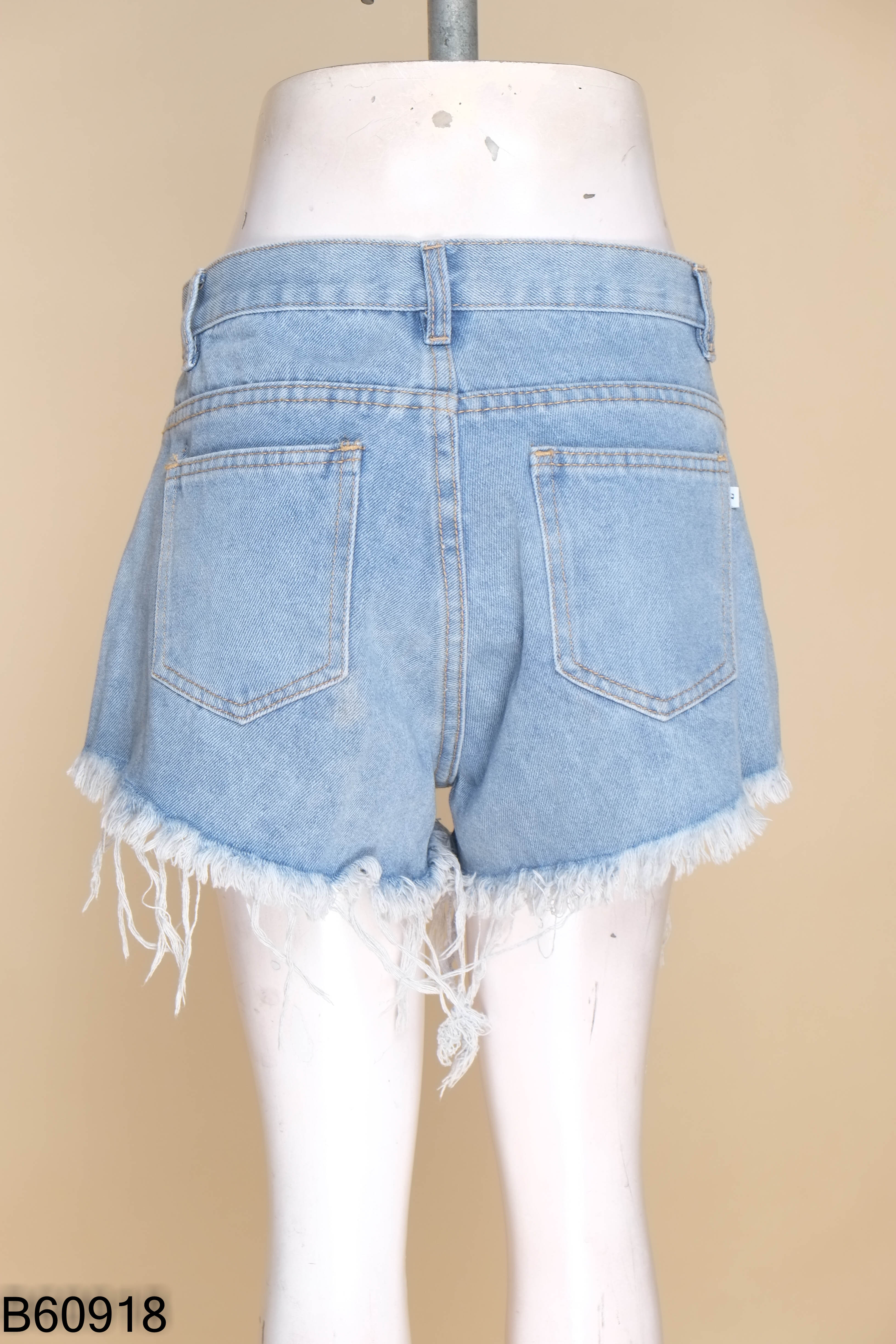 Quàn shorts jeans xanh tua rua