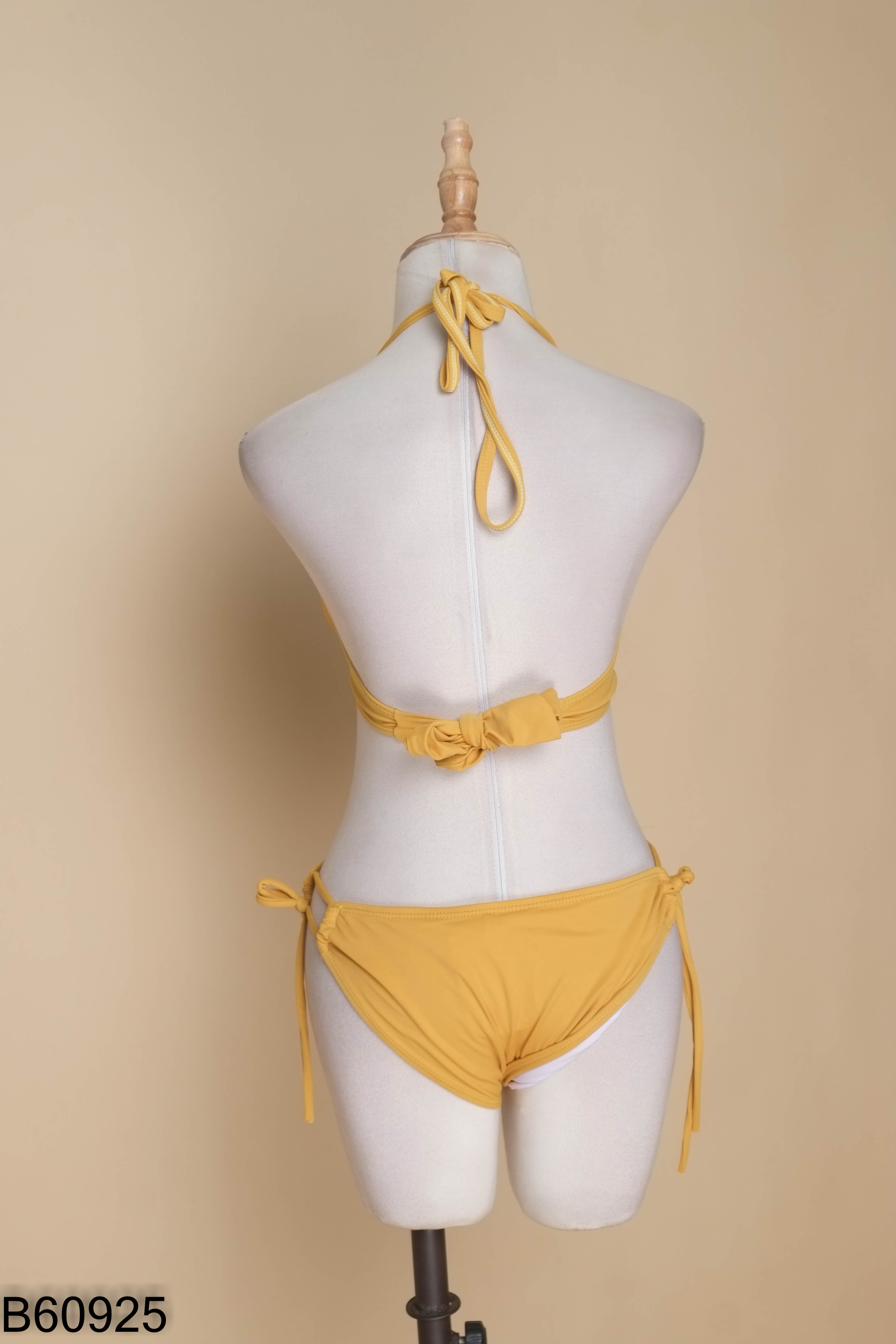 Set bikini vàng