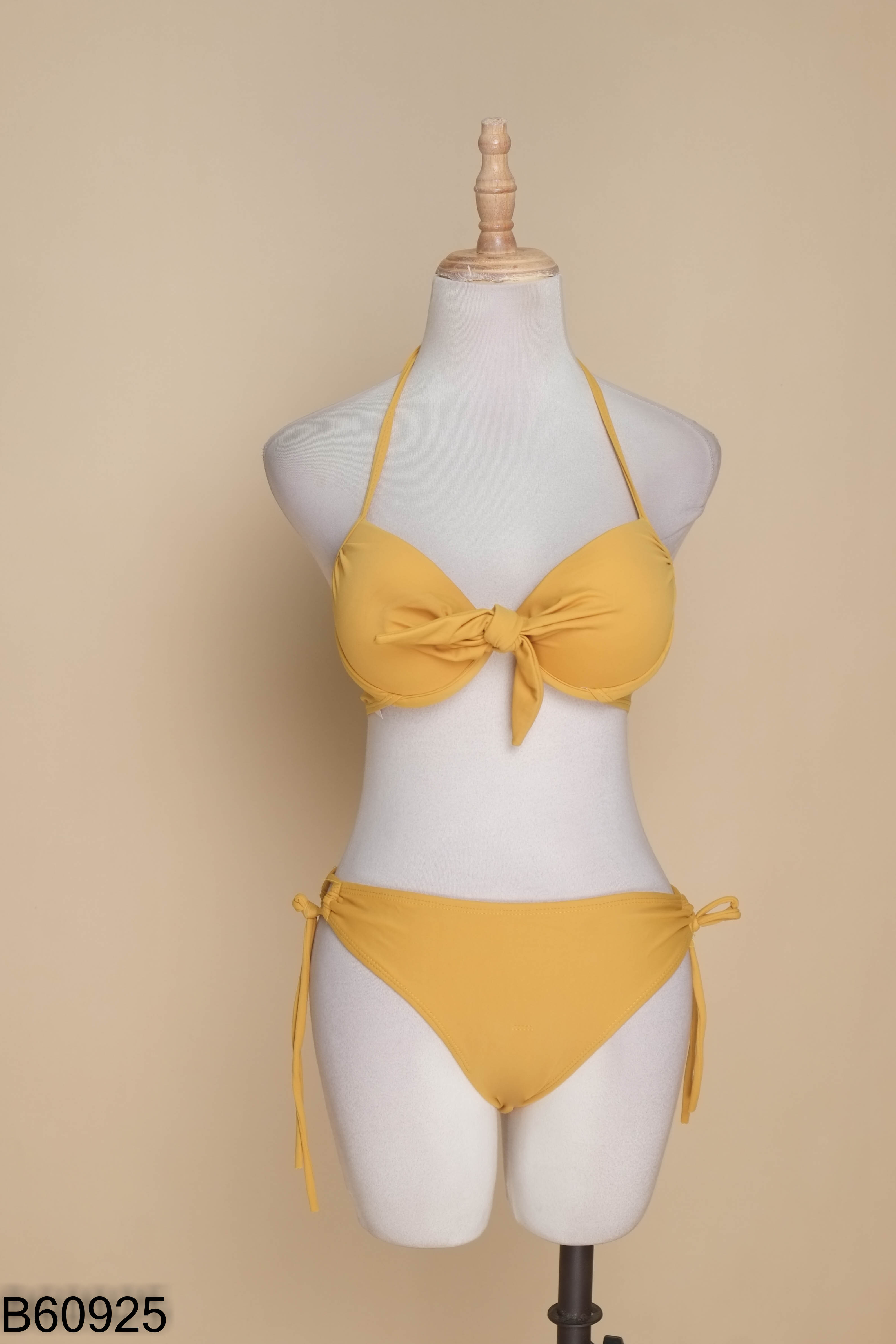 Set bikini vàng