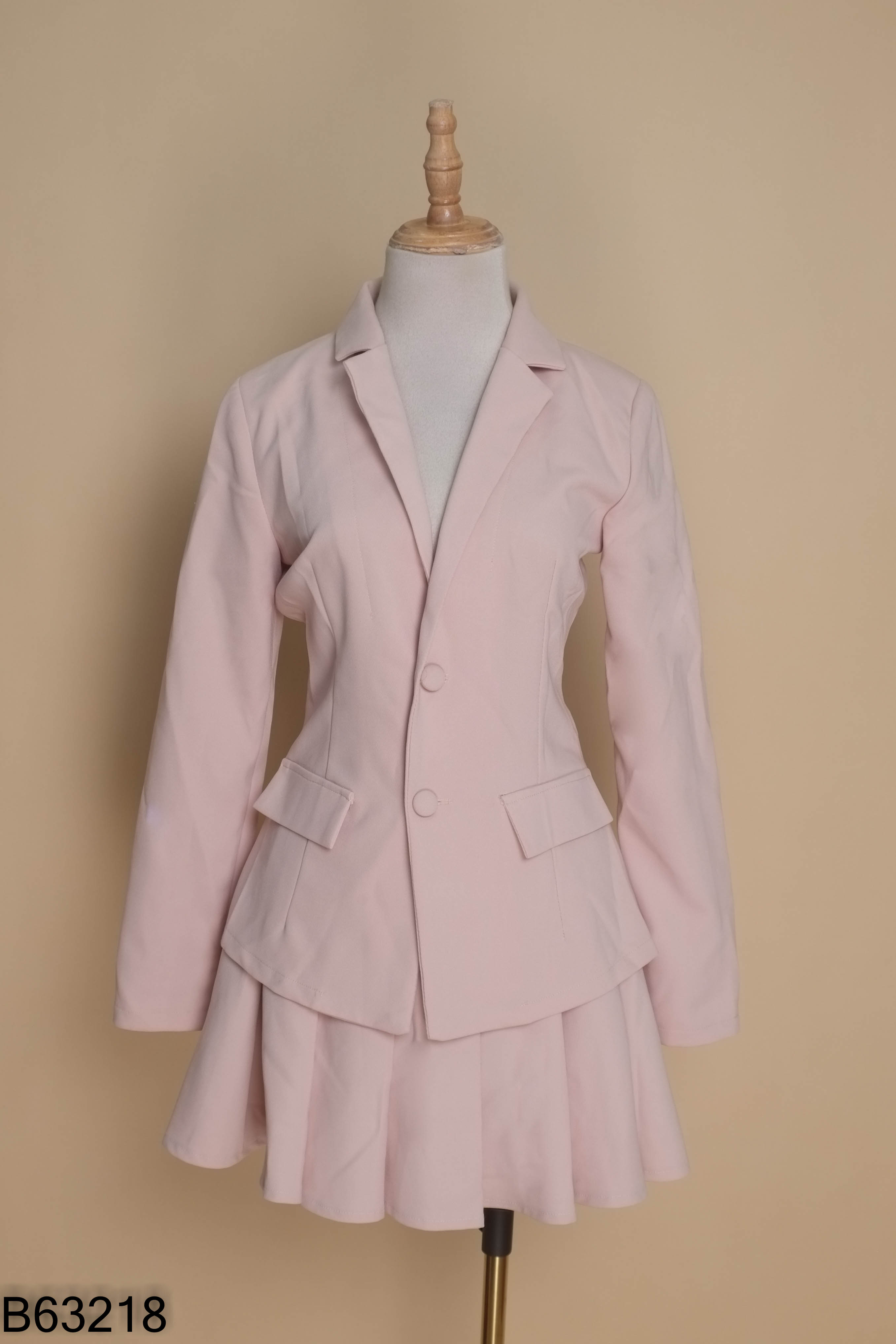 Set Áo blazer be trơn + Chân váy xếp ly