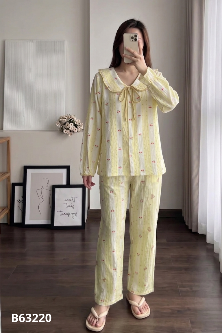 Set áo + quần dài trắng kẻ vàng