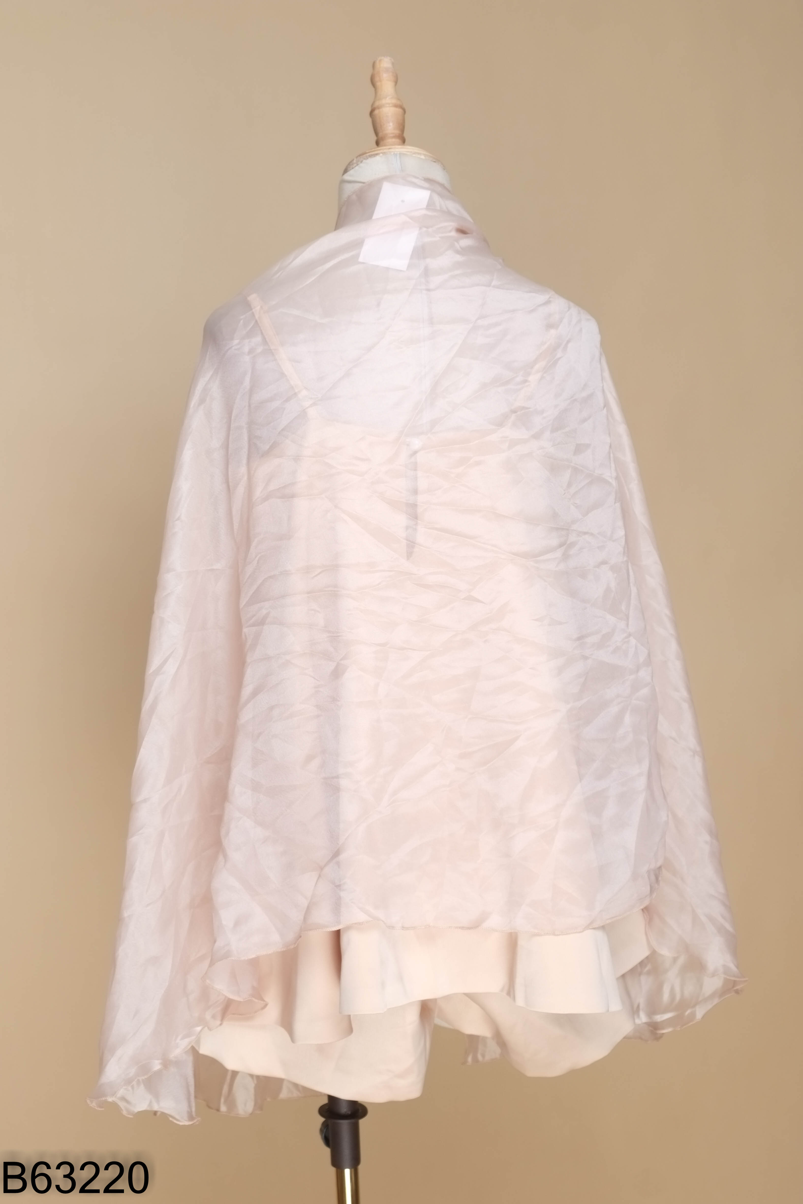 Set áo hai dây + quần short lụa nâu + khăn voan
