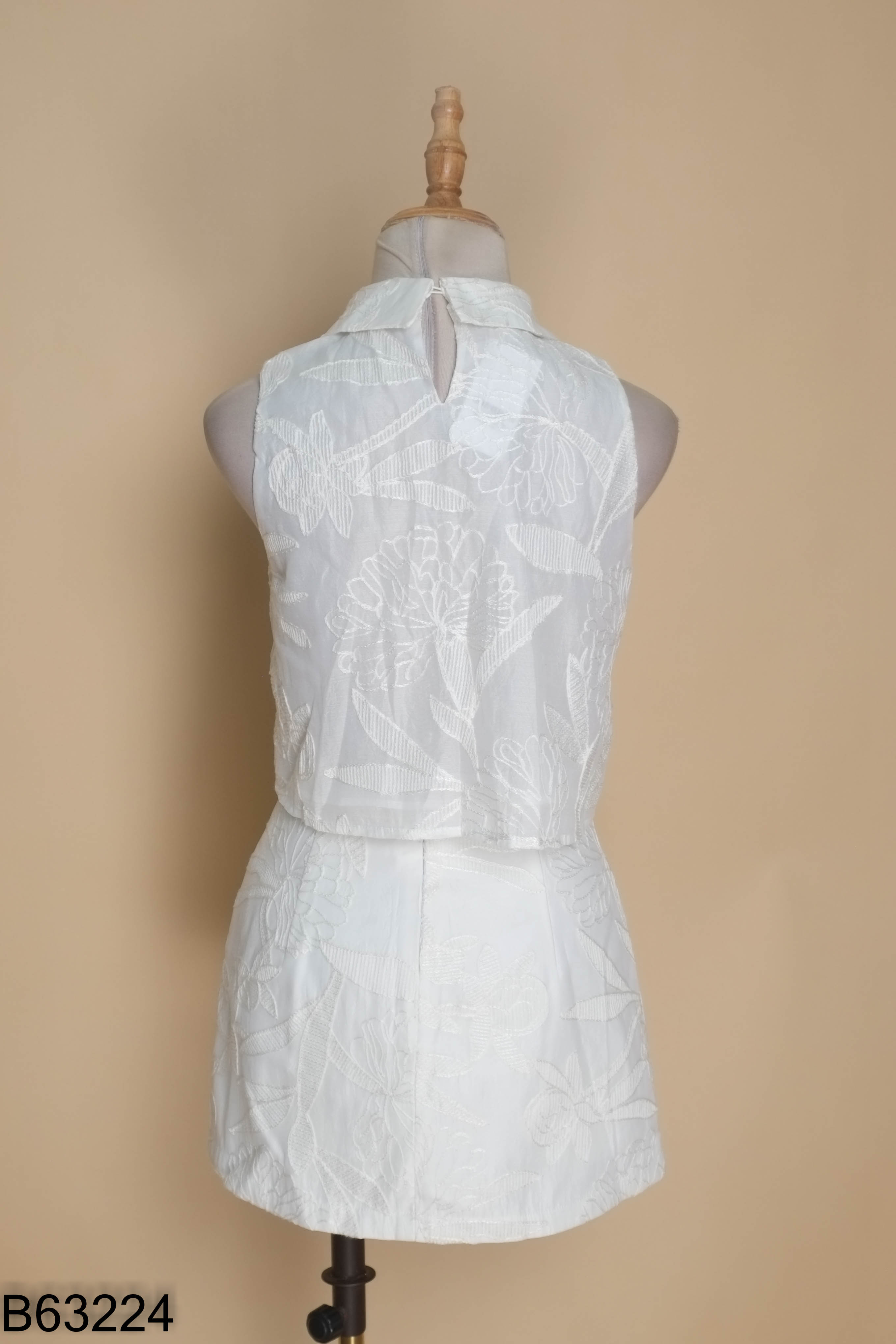Set Áo trắng CARA MIA cổ sen + chân váy