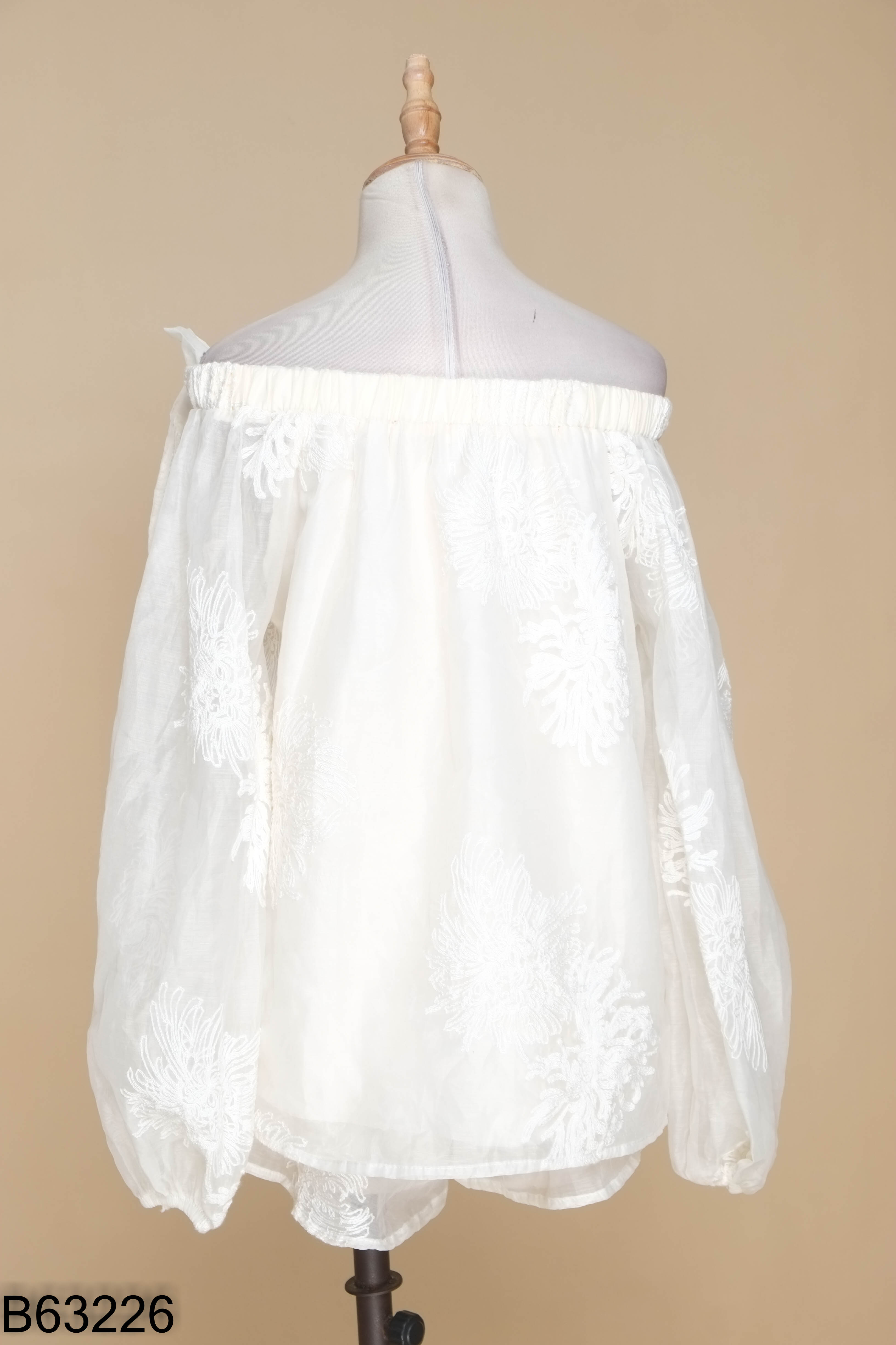 Set Áo be voan trễ vai + Quần short