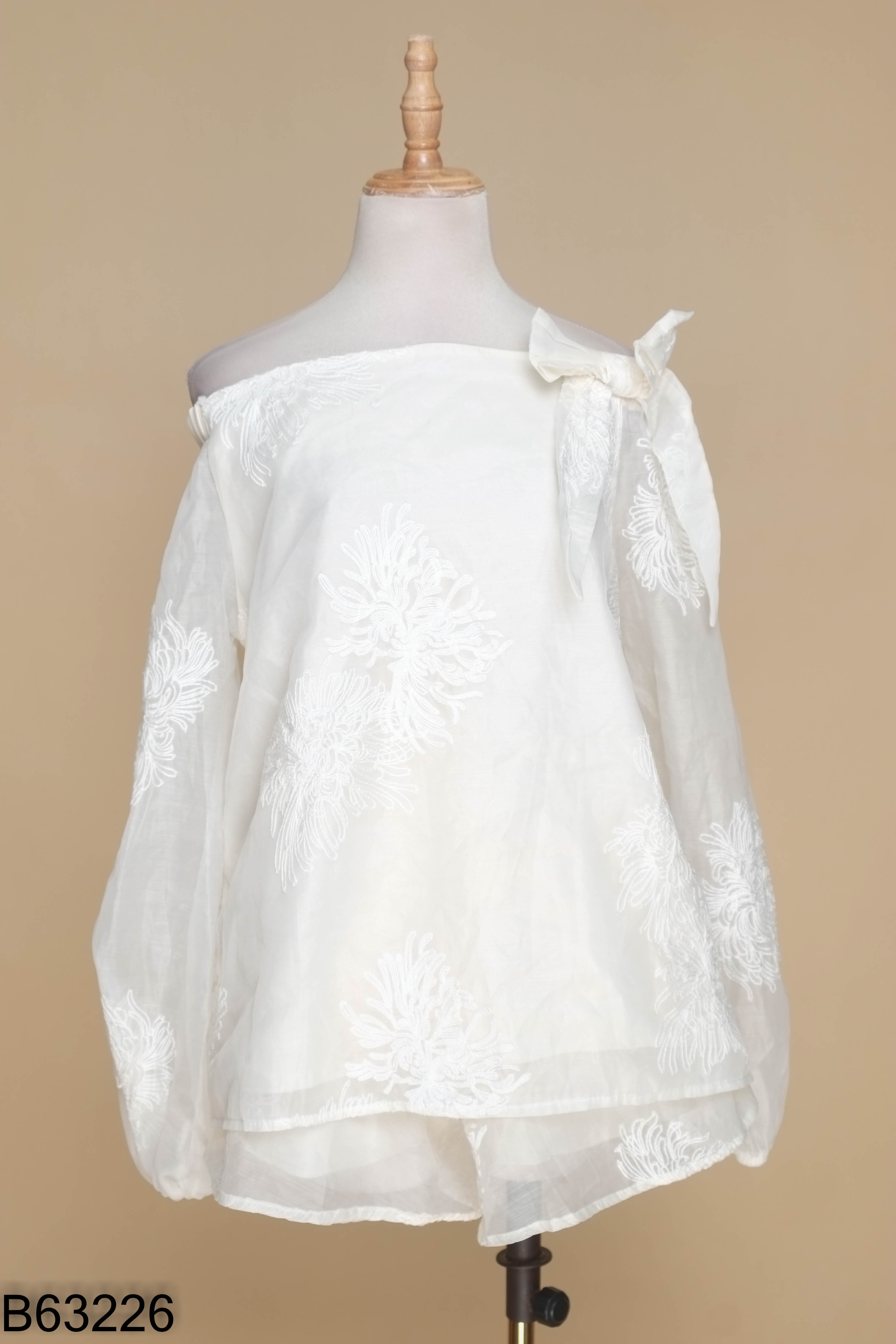 Set Áo be voan trễ vai + Quần short