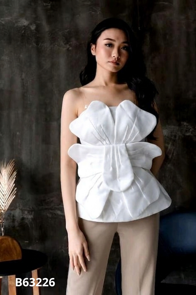 Áo hai dây trắng phối kiểu
