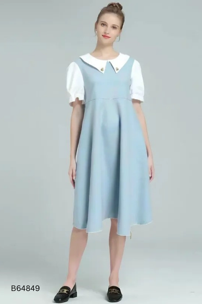 Váy suông xanh cổ bèo trắng