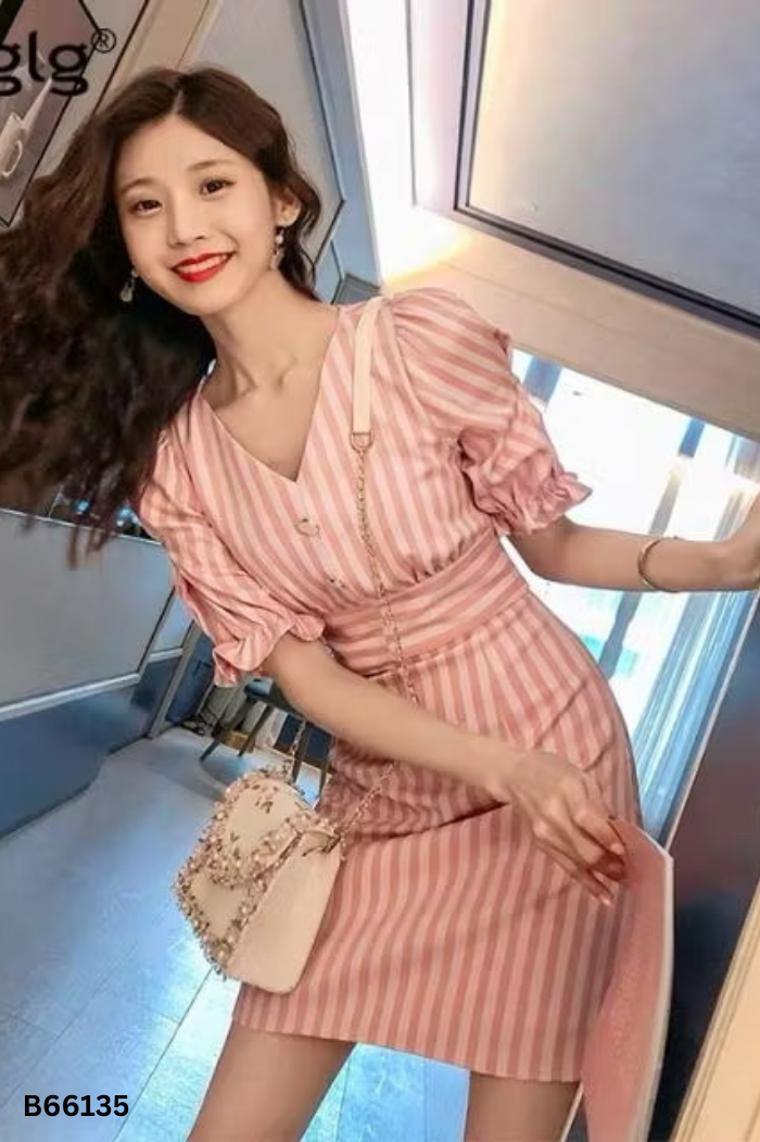 Váy XUU DESIGN hồng kẻ