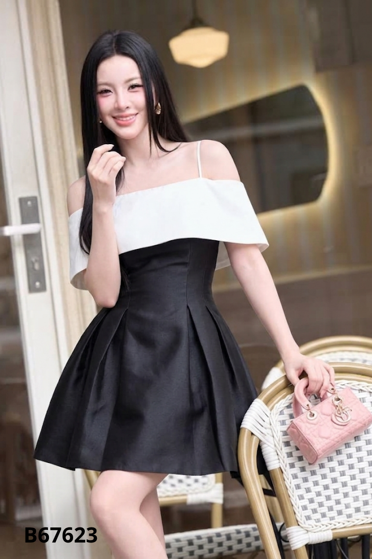Váy D'EMOIS đen hai dây phối trắng