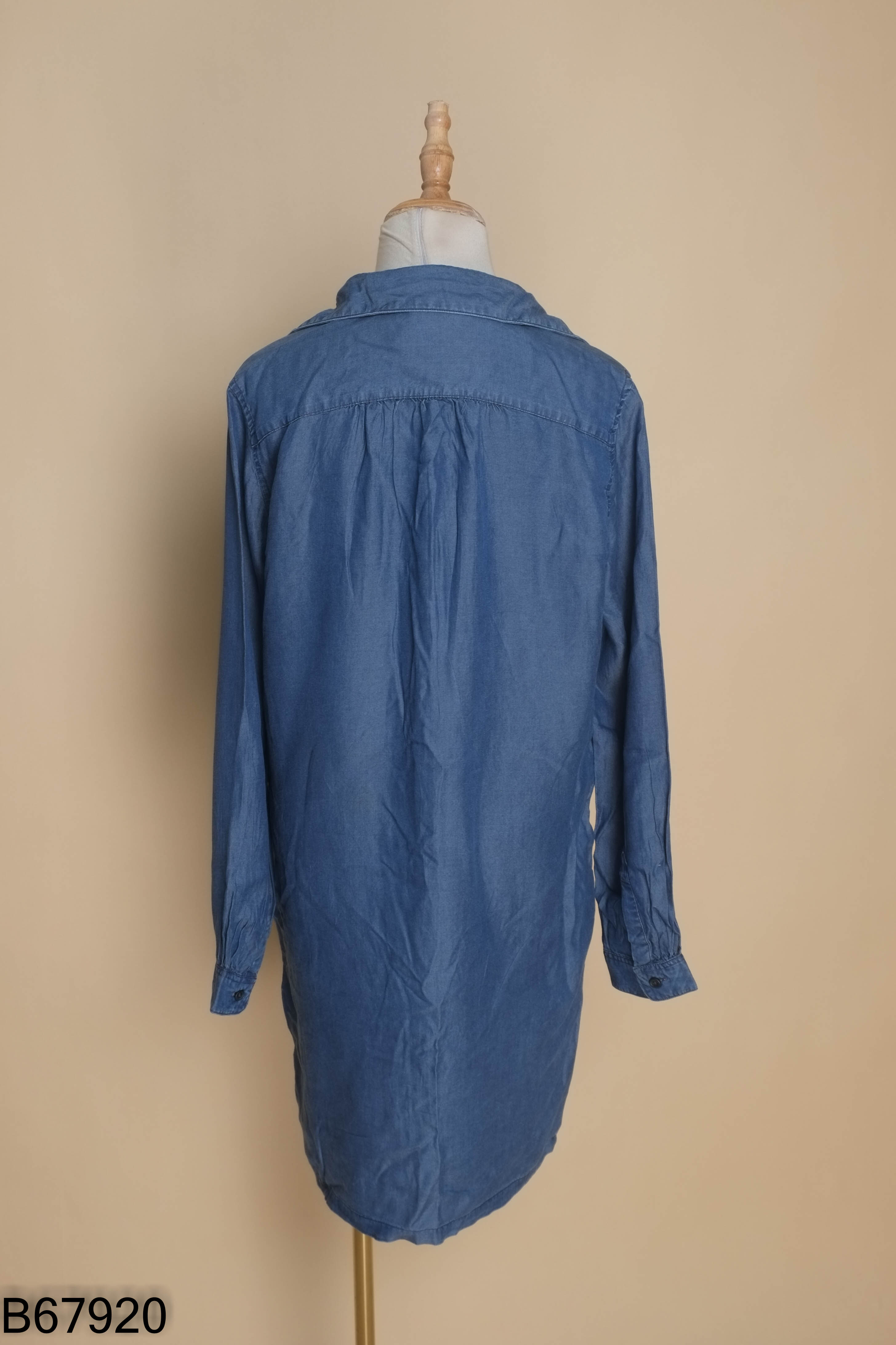 Váy UNIQLO xanh dáng suông